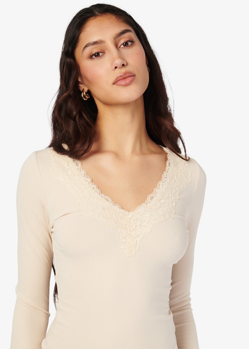CAMI NYC ROONEY RIB KNIT TOP BONE outlook