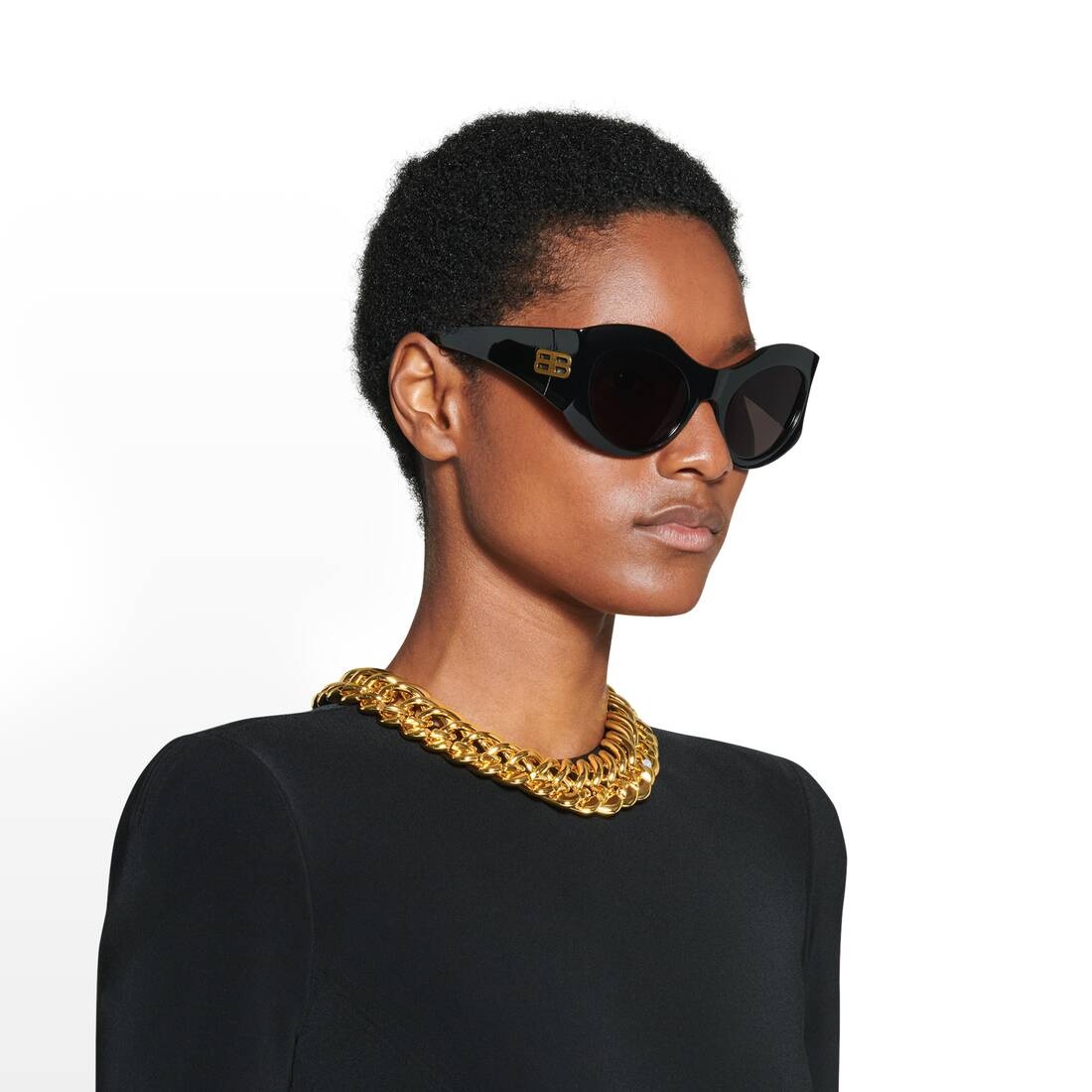 Women's Linked Necklace  in Gold - 3