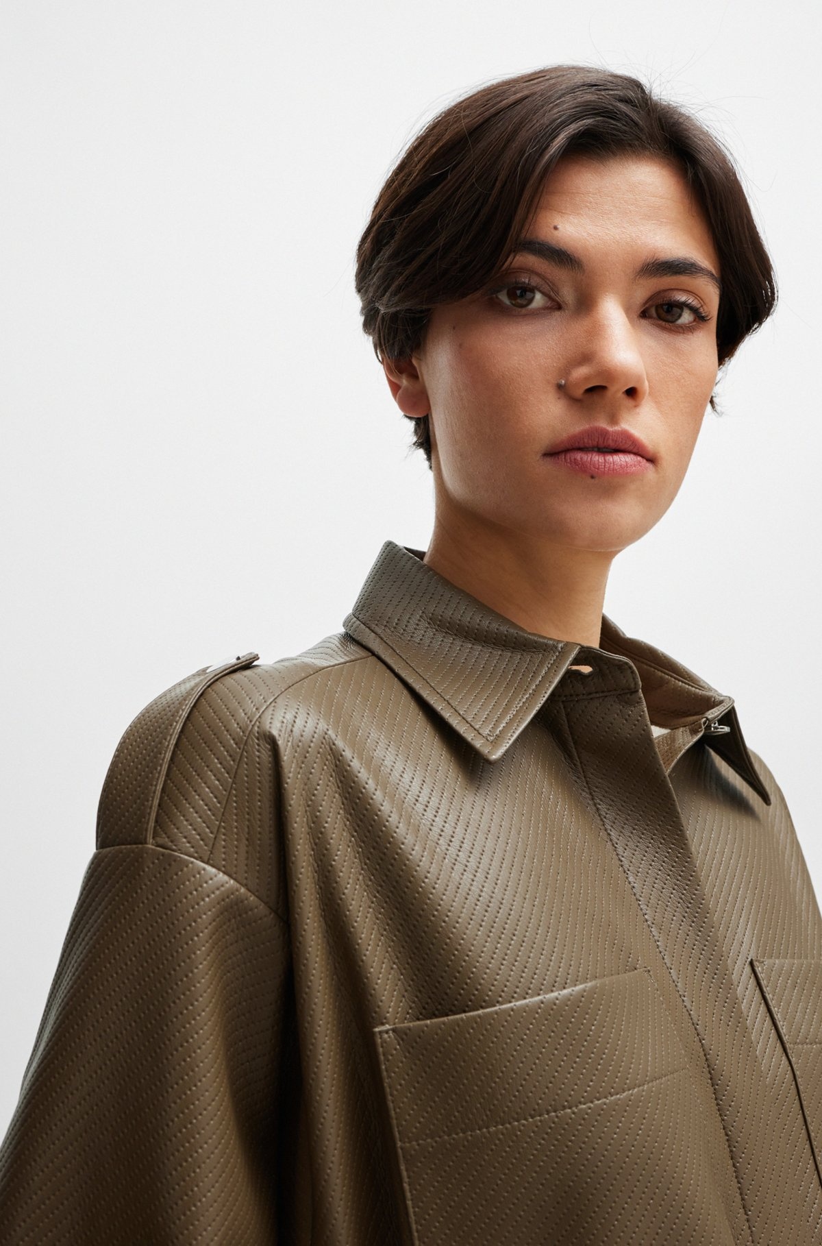 BELTED SHIRT DRESS IN PERFORATED FAUX LEATHER - 5