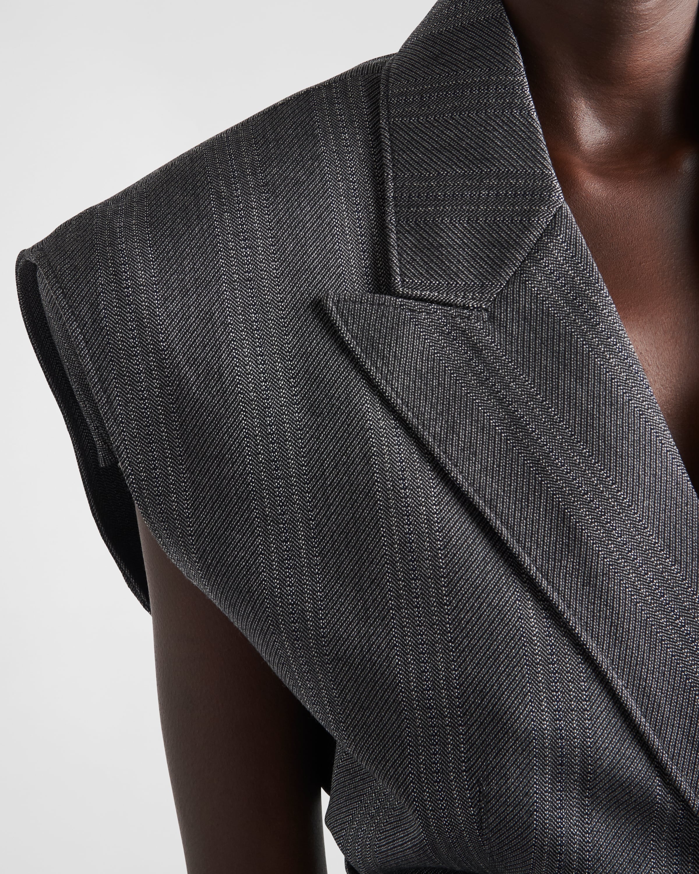 Single-breasted pinstripe wool vest - 4