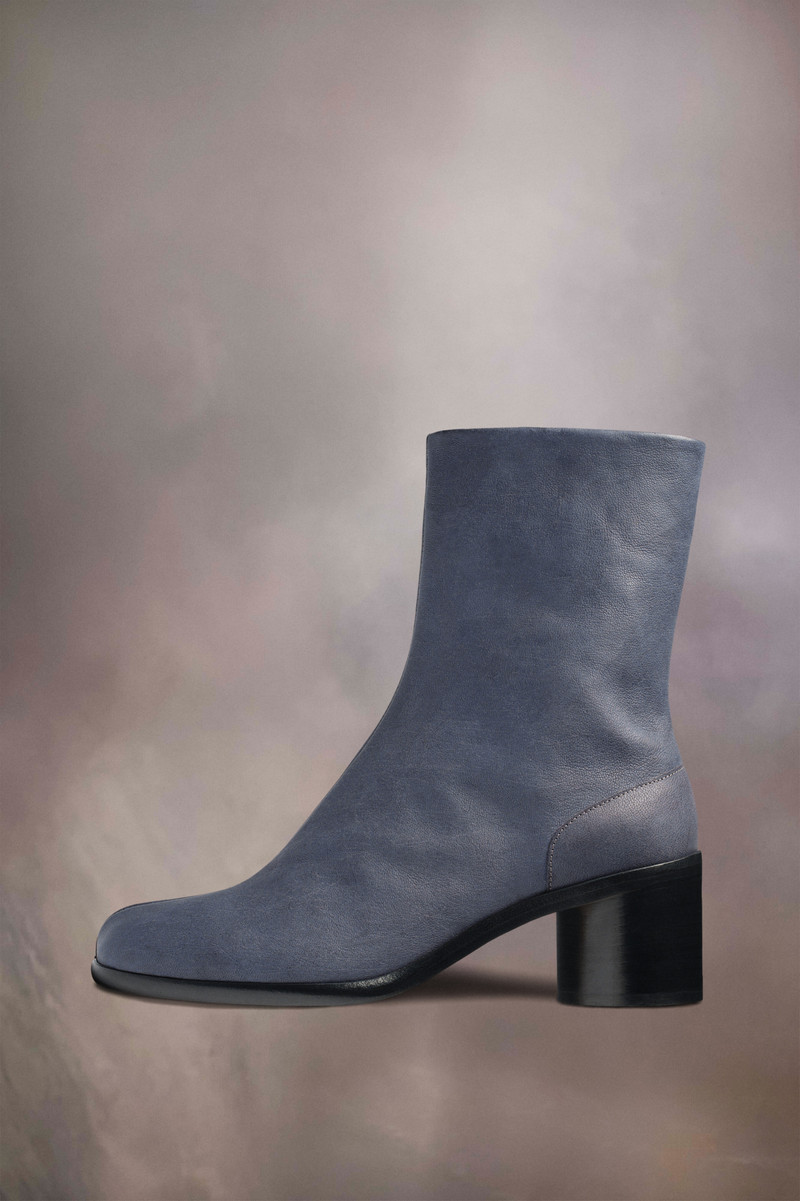 Maison Margiela Tabi ankle boots outlook