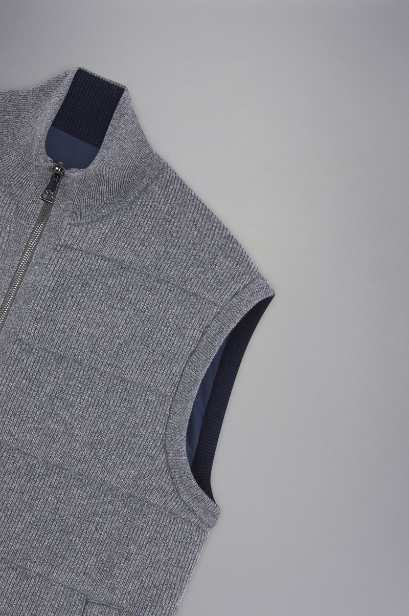 WOOL, CASHMERE AND TYPHOON PLATINUM HYBRID VEST 5