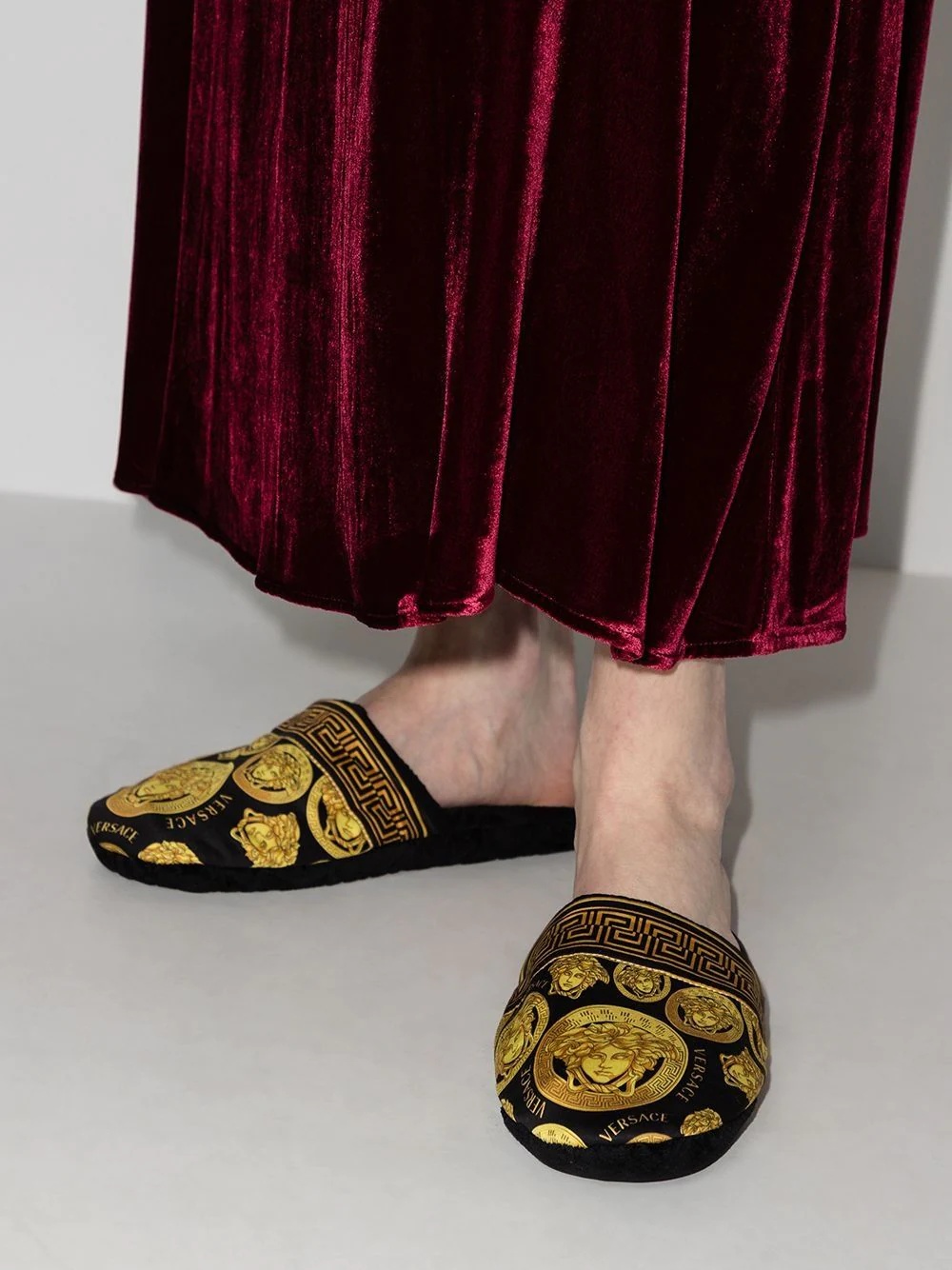 Medusa amplified slippers - 3