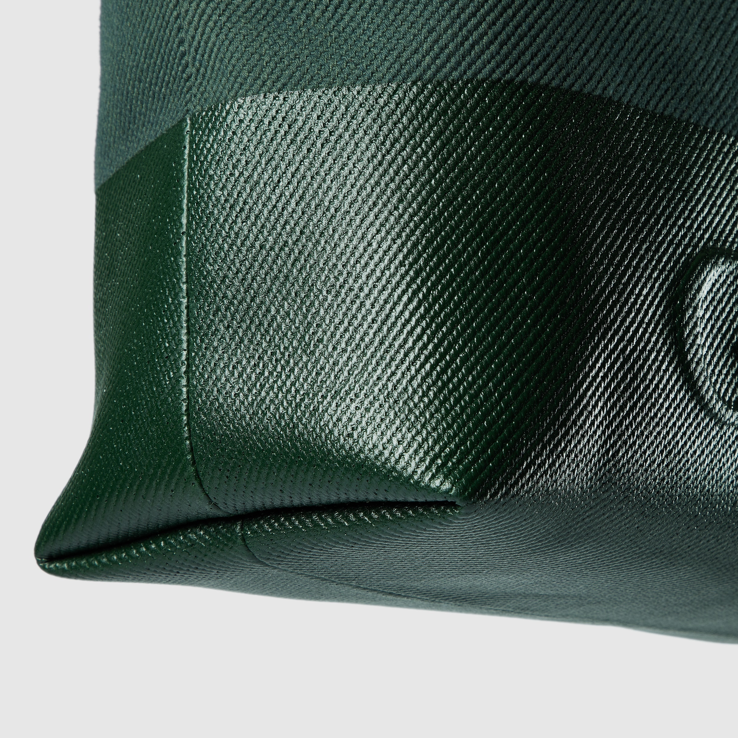Canvas tote bag with embossed detail - 11