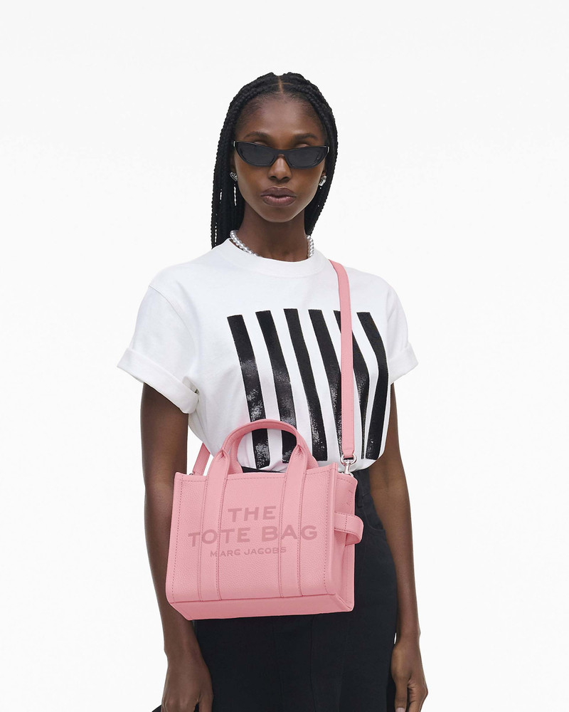 Marc Jacobs THE LEATHER SMALL TOTE BAG outlook