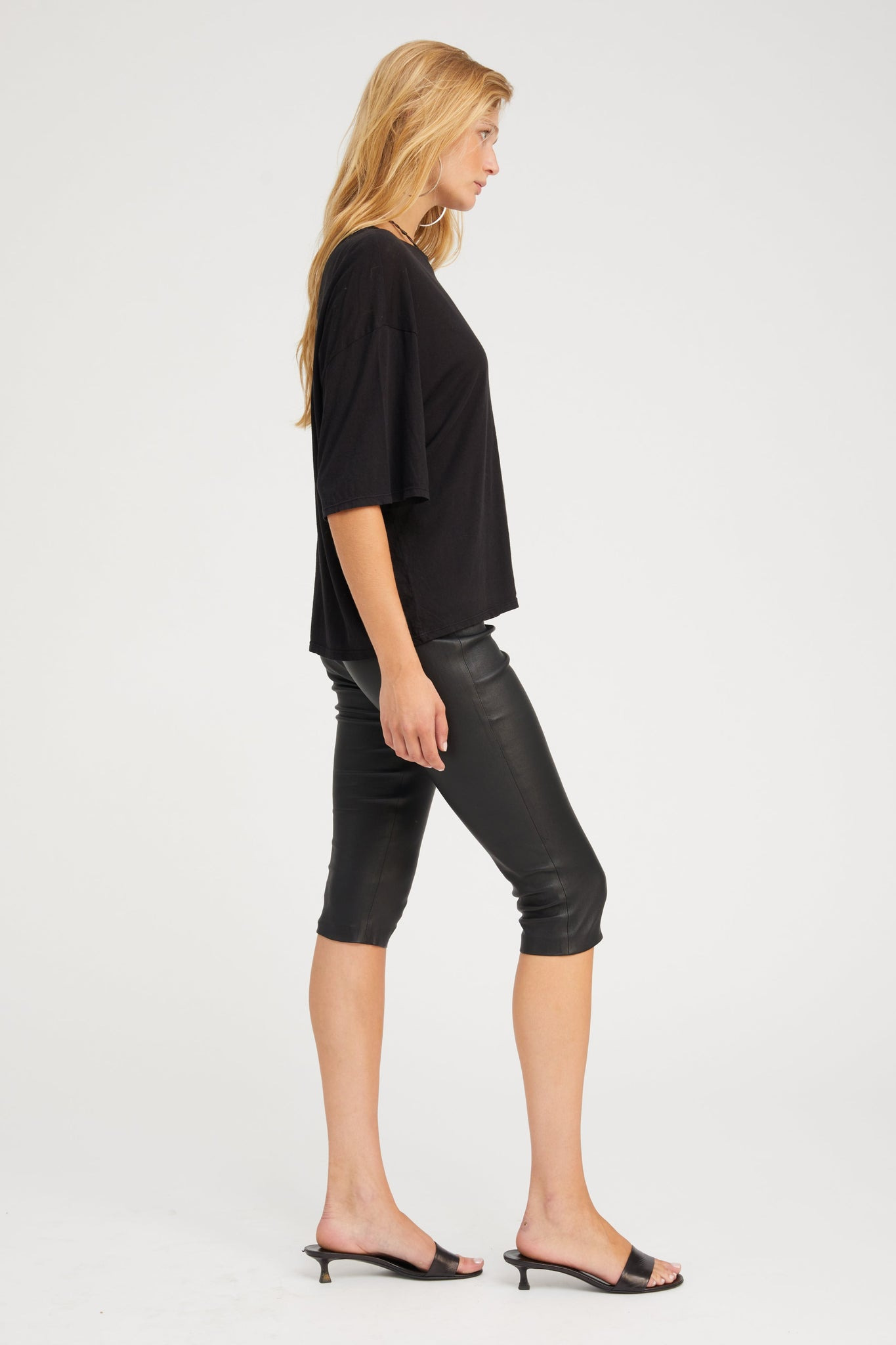BLACK BOXY TEE - 3