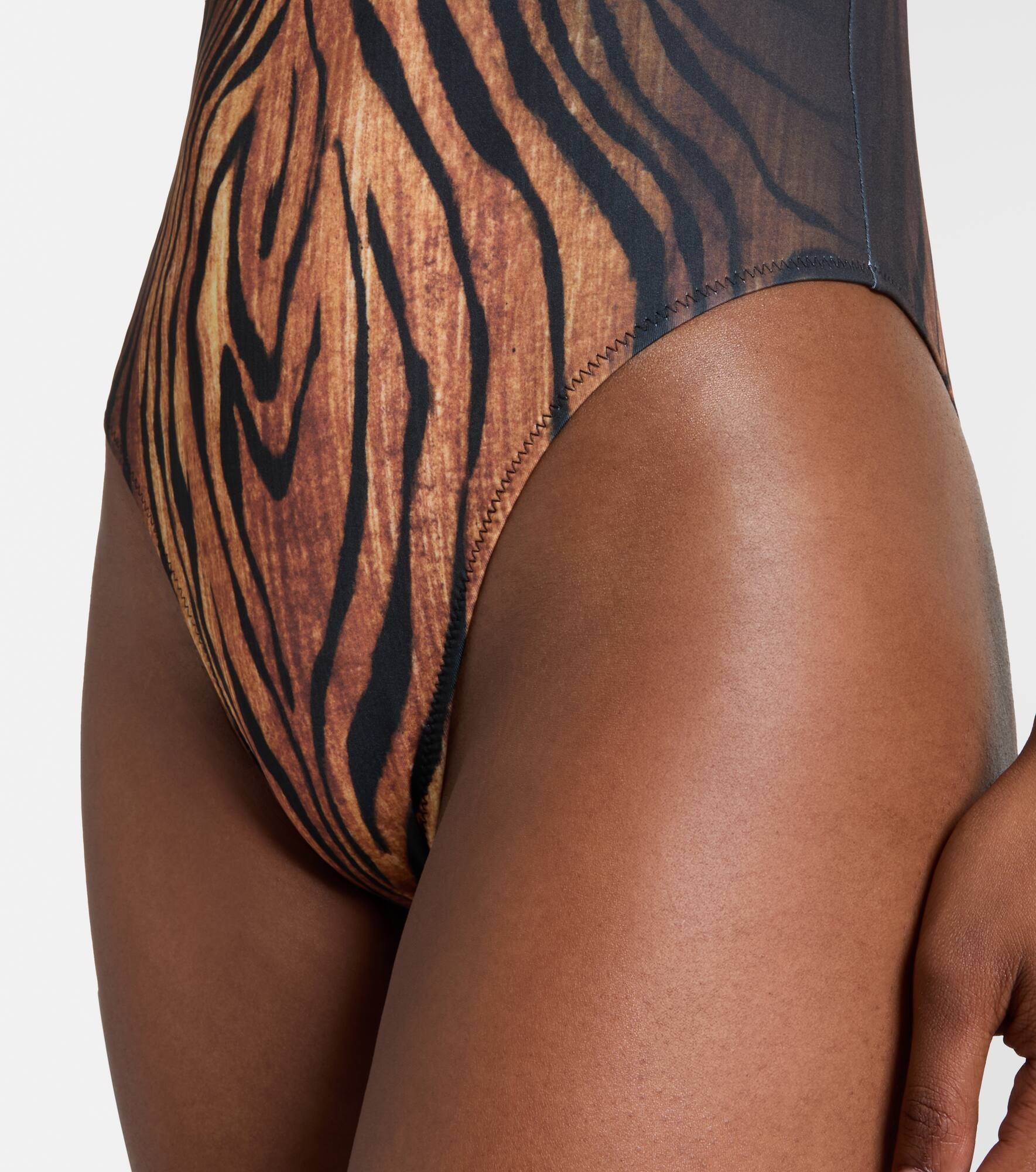 Trompe l’oeil swimsuit - 5