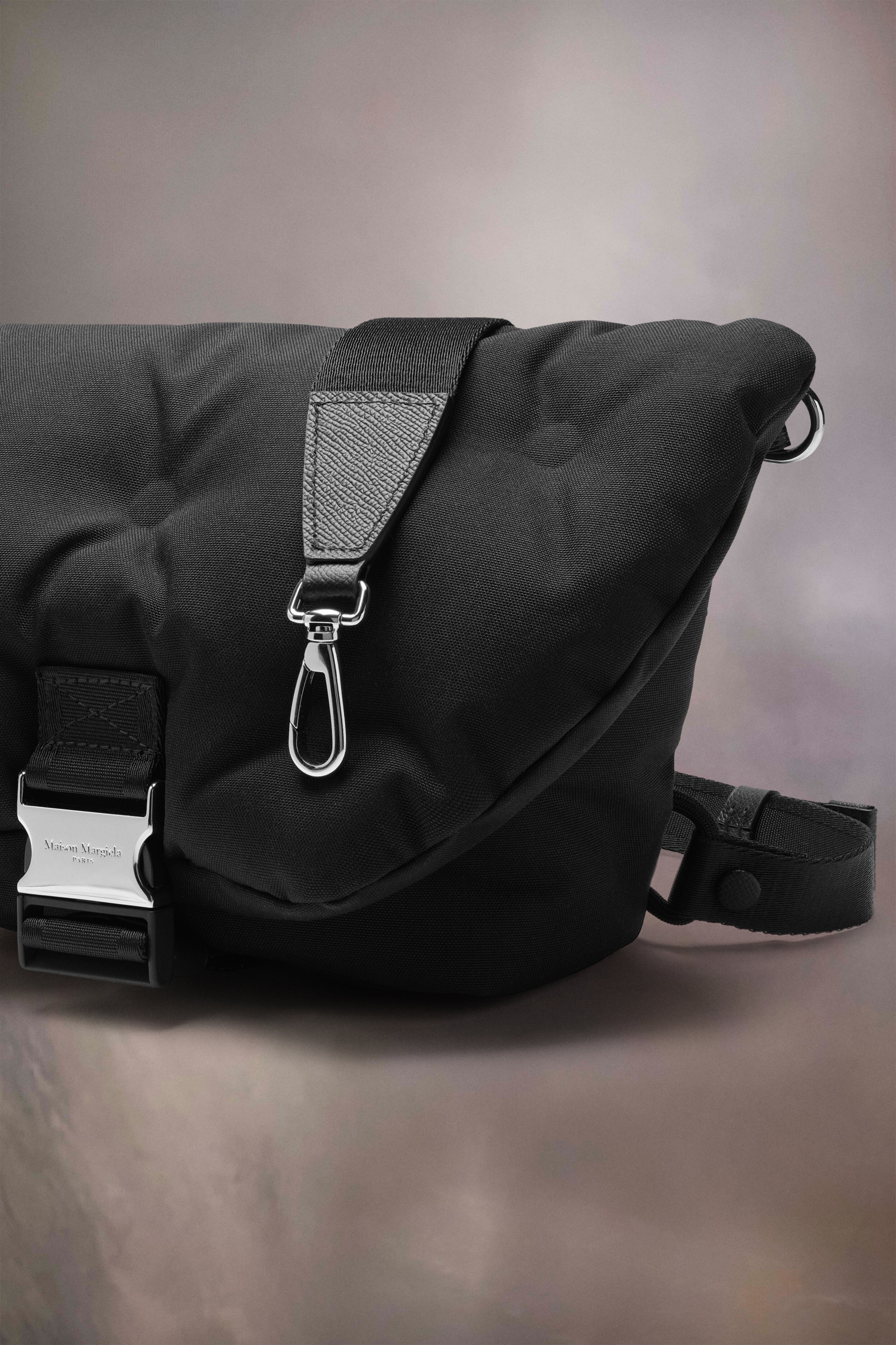 Maison Margiela☆Glam Slam Cycle Messenger スモールバッグ 黒 三越伊勢丹 | Maison Margiela/メゾン マルジェラ_Women通販