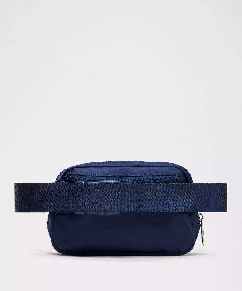 Everywhere Belt Bag 1L 3
