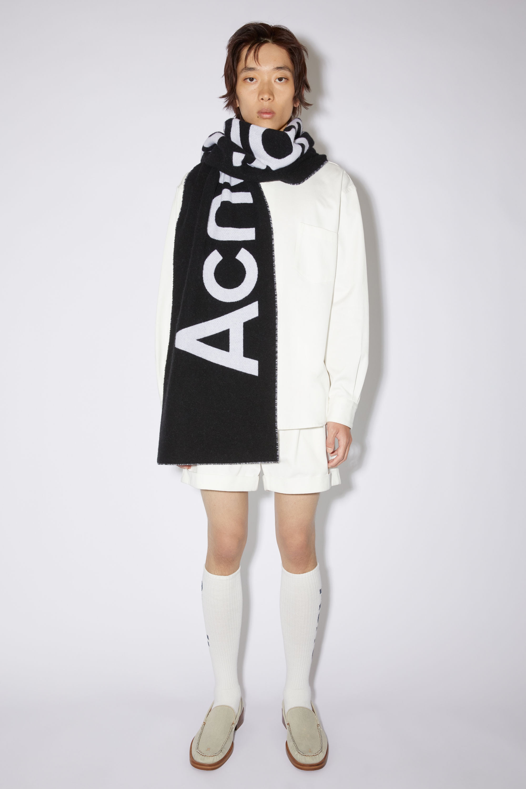 Logo jacquard scarf - Narrow - Black/white - 3