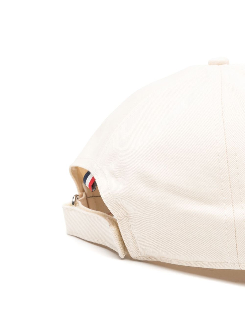 Moncler logo-embroidered cap outlook