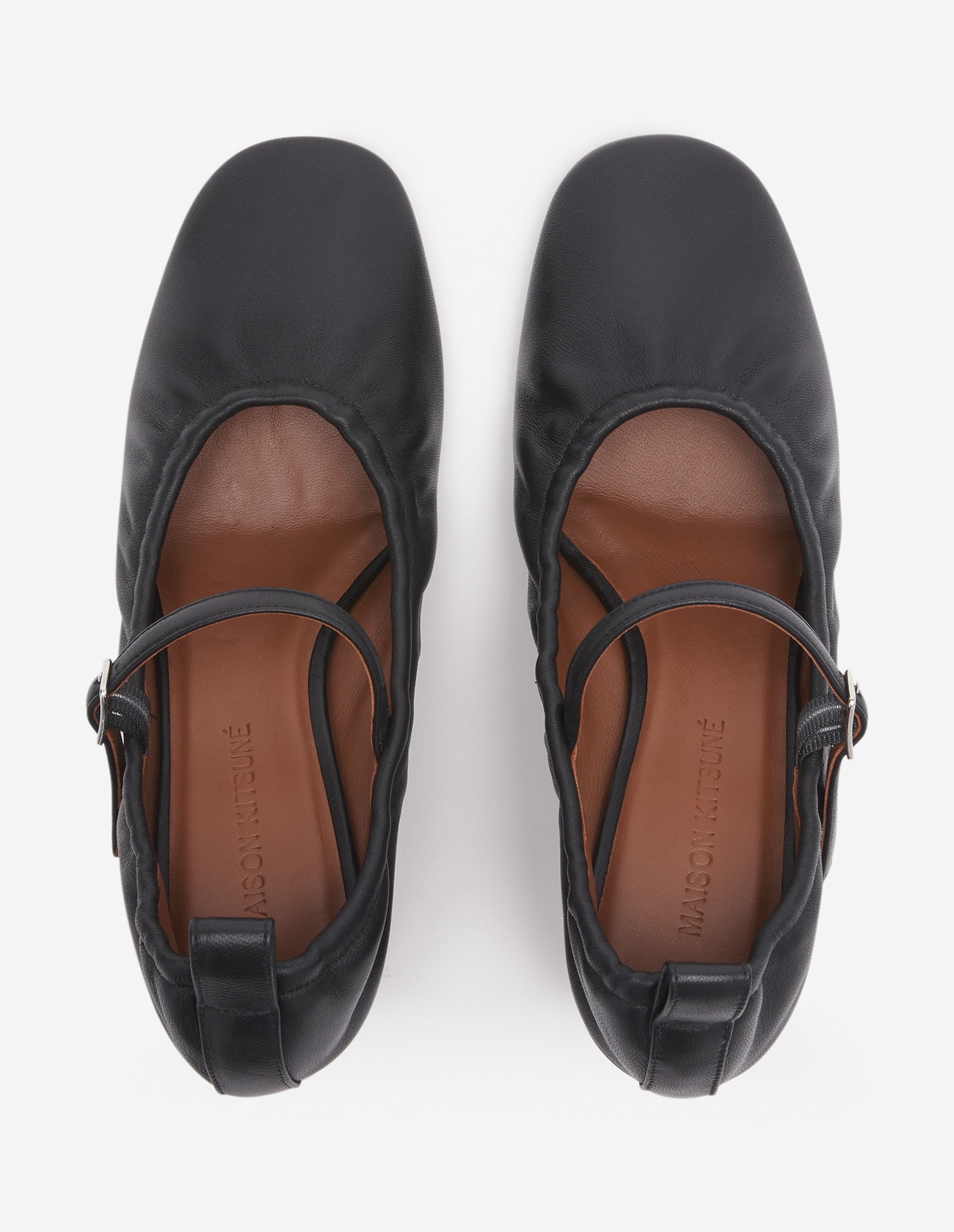 LEATHER LOW-HEEL PUMP - 6