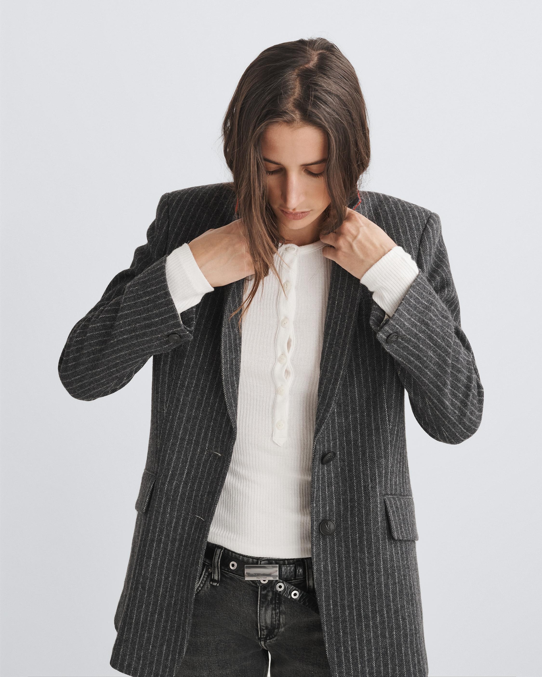 Charles Italian Wool Blazer
Relaxed Fit - 7