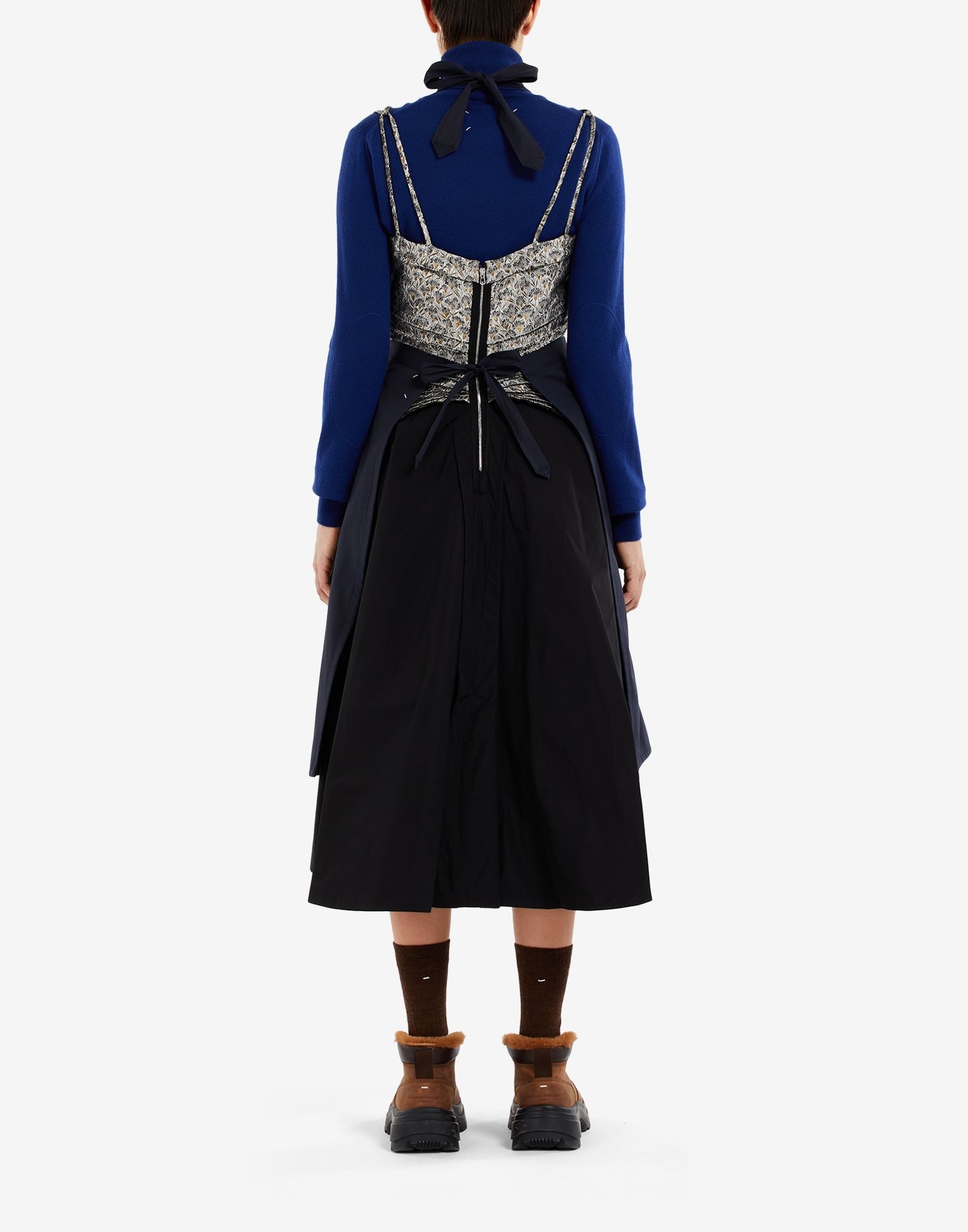 'Memory of' apron 4