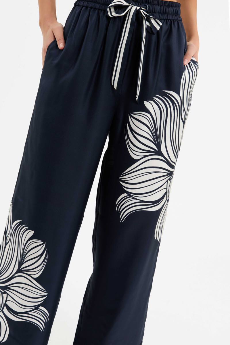 Lalisa Pant 5
