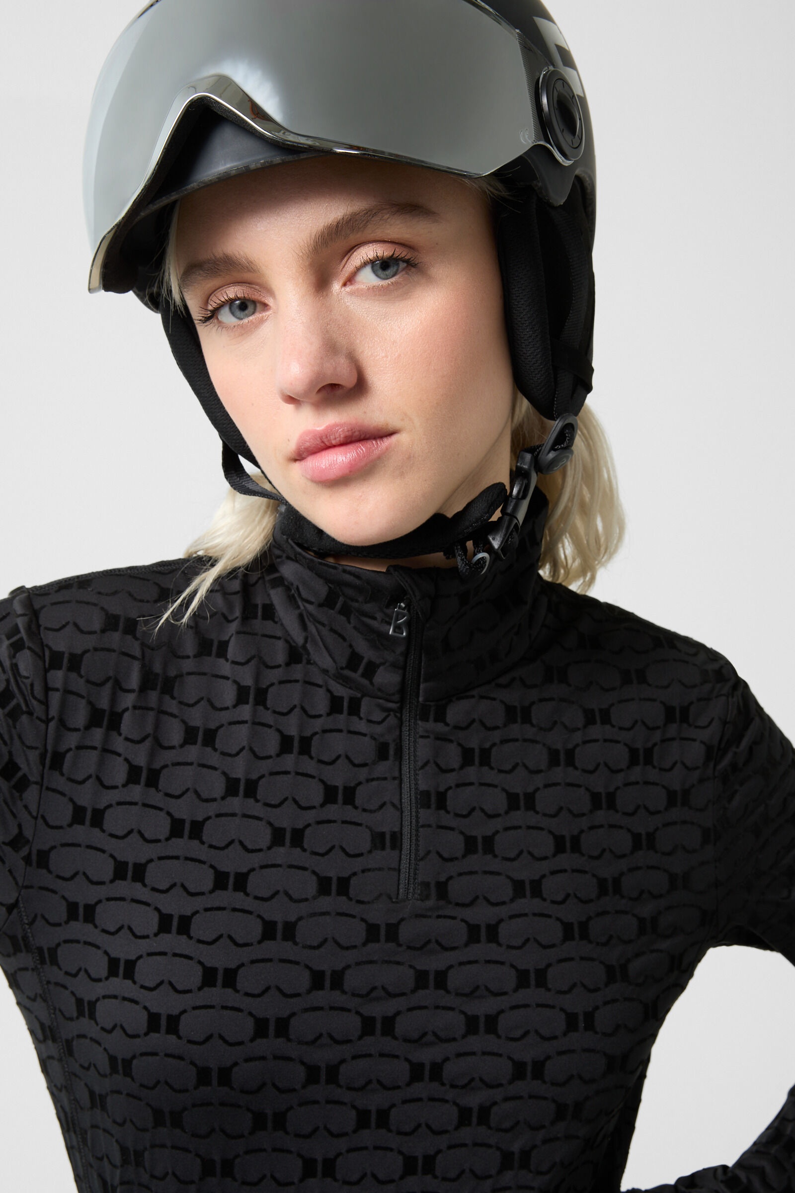 Margo First layer in Black - 4