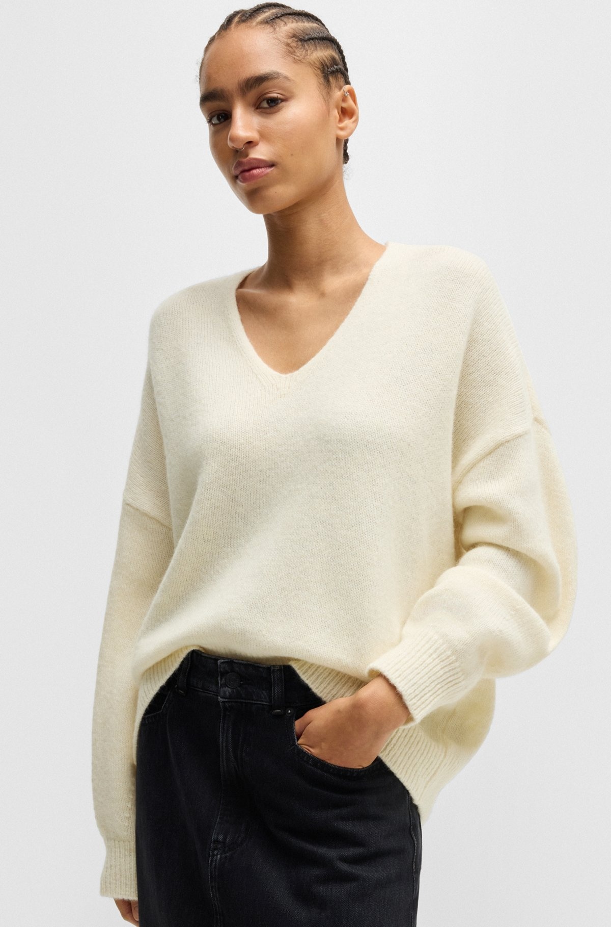 RELAXED-FIT SWEATER WITH V NECKLINE - 5