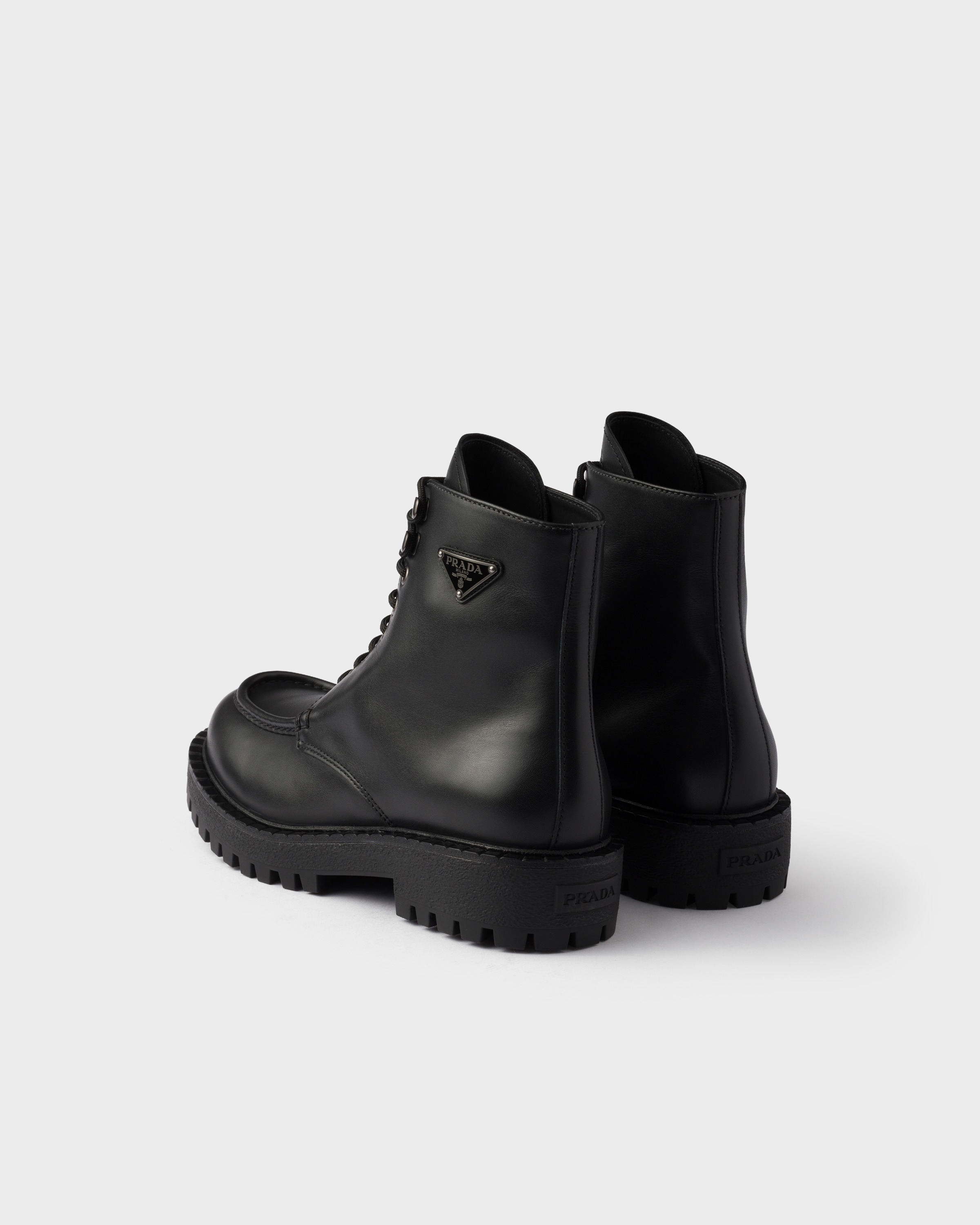 Laced leather booties - 5