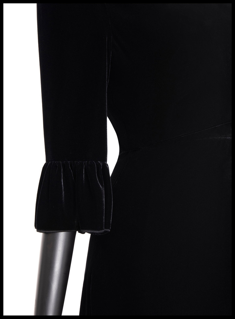THE VAMPIRE’S WIFE THE FESTIVAL DRESS outlook