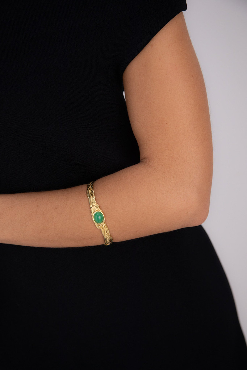 YSSO Delphi Arm Bangle outlook
