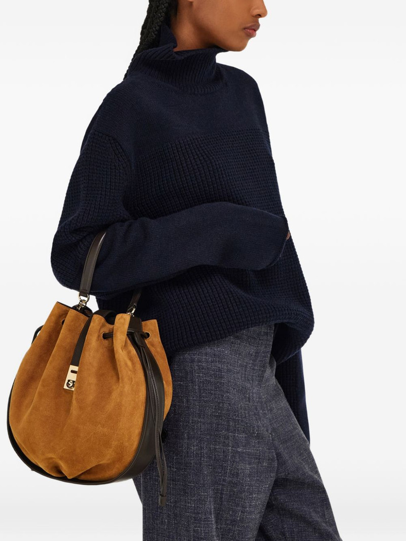 Hug bucket bag 3
