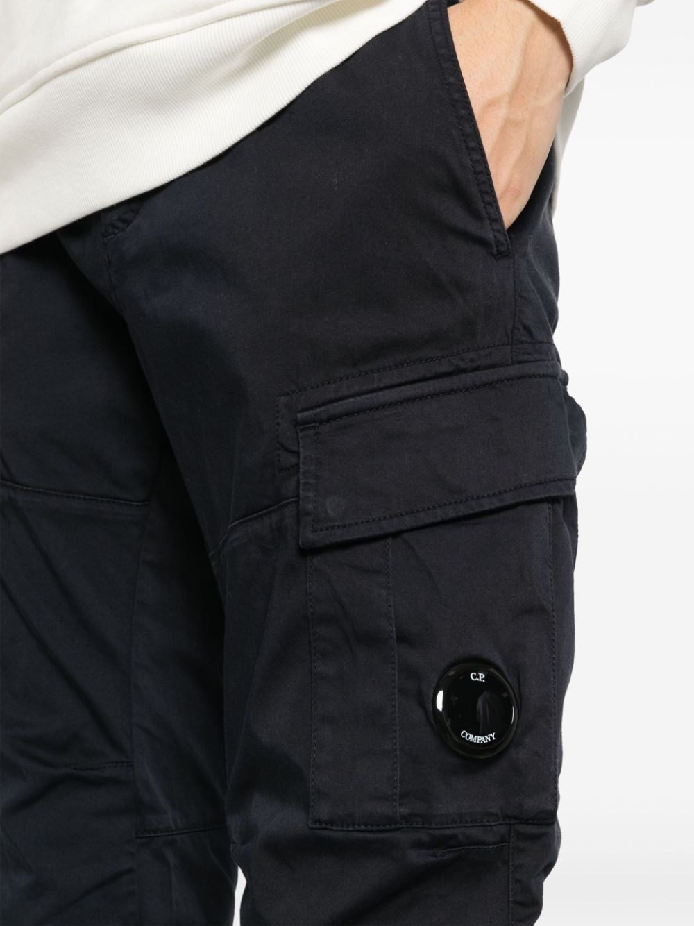 Lens-detail cargo trousers - 5