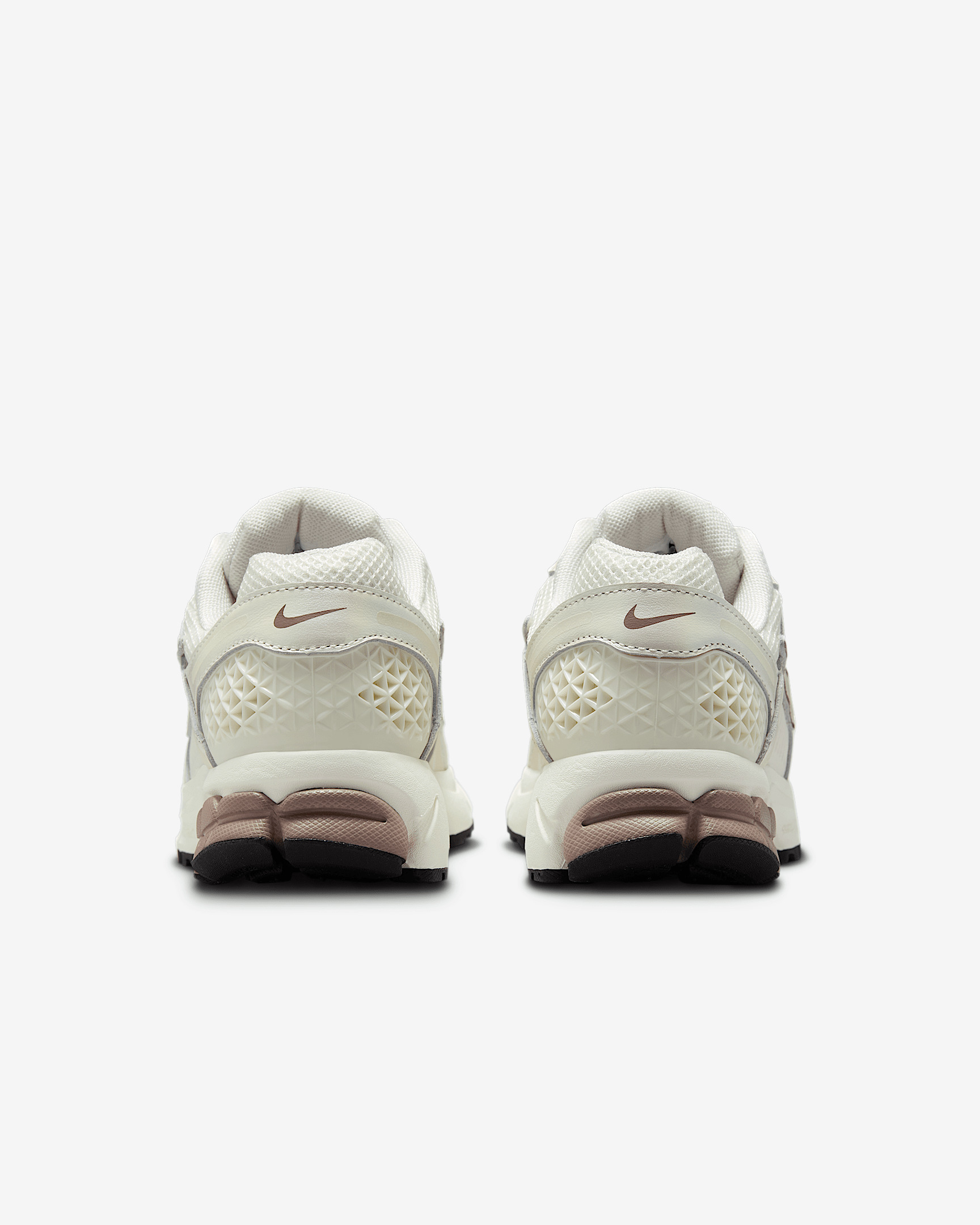 Nike Zoom Vomero 5 Women's Shoes - 6
