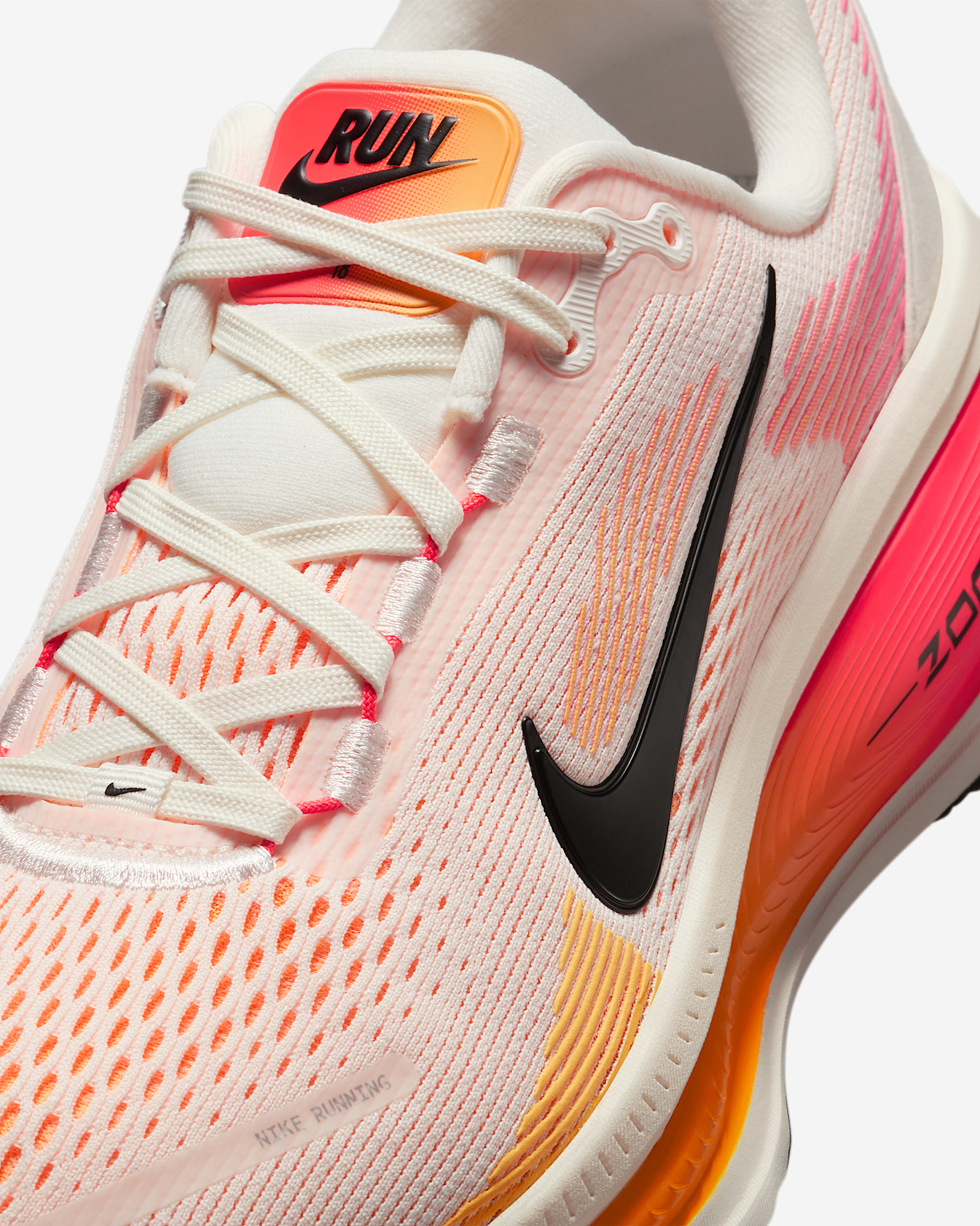 Nike Vomero 18 Women's Road Running Shoes - 7