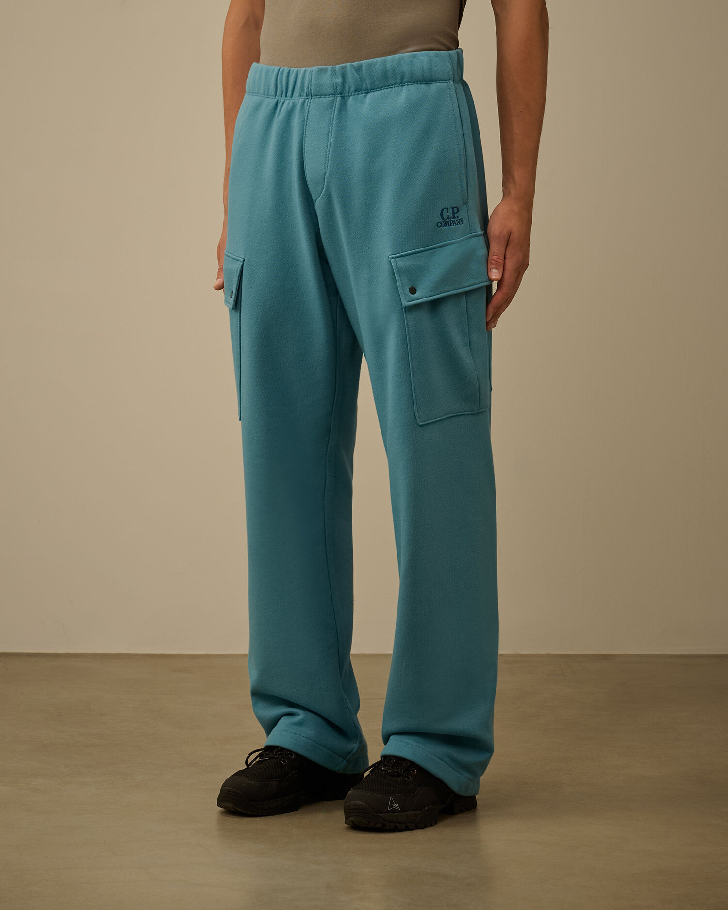 Diagonal Raised Fleece Cargo Sweatpants - 3
