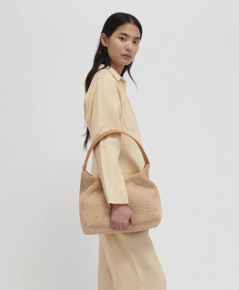 Mansur Gavriel CANDY HOBO outlook