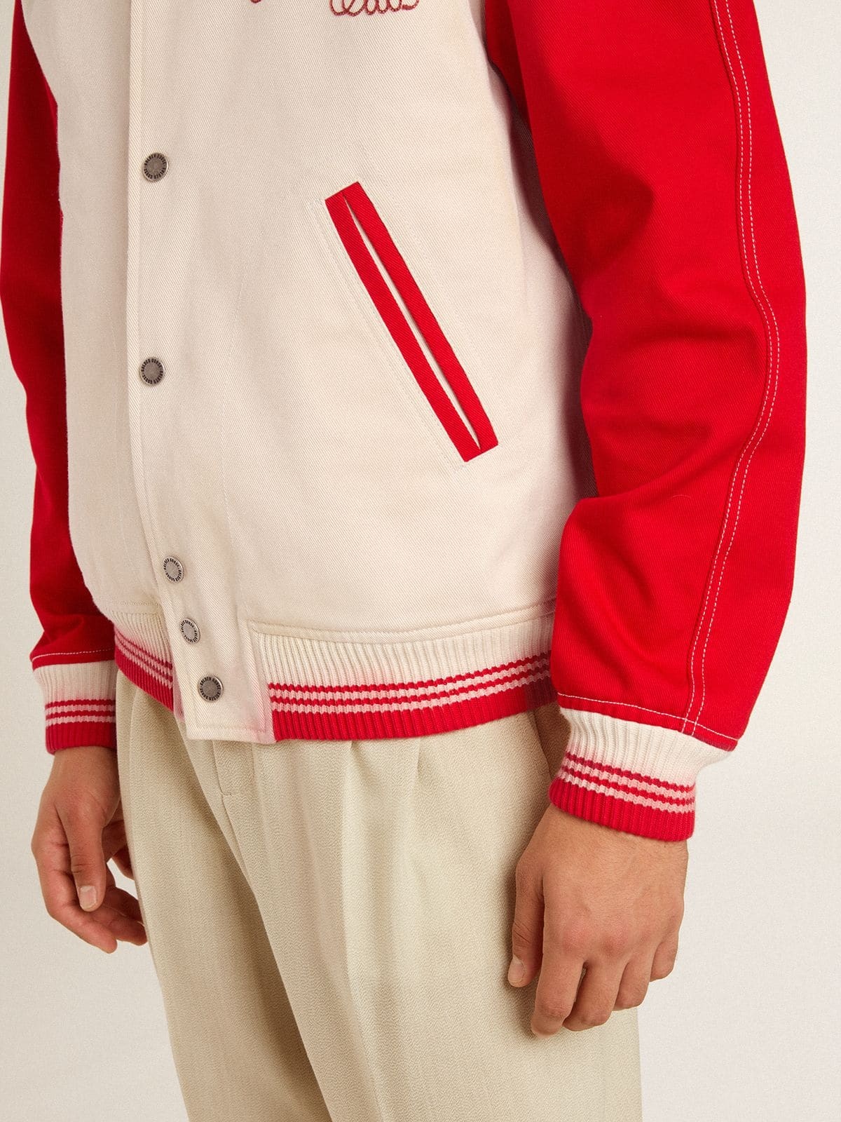 Bomber jacket in worn white and red with embroidery - 6