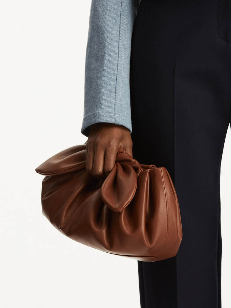 Oscar de la Renta BOW CLUTCH outlook