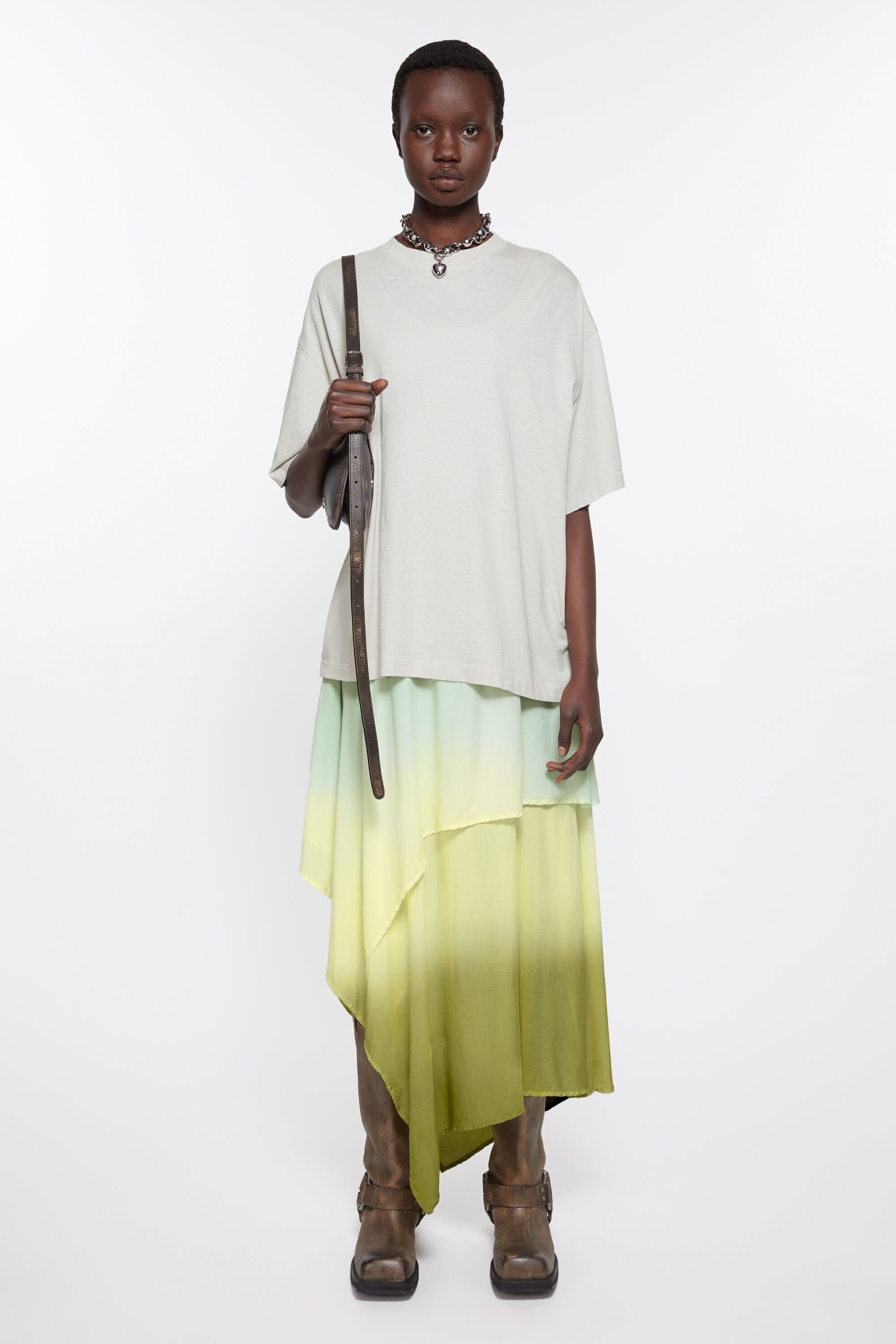 Layered t-shirt dress - Pastel yellow - 2