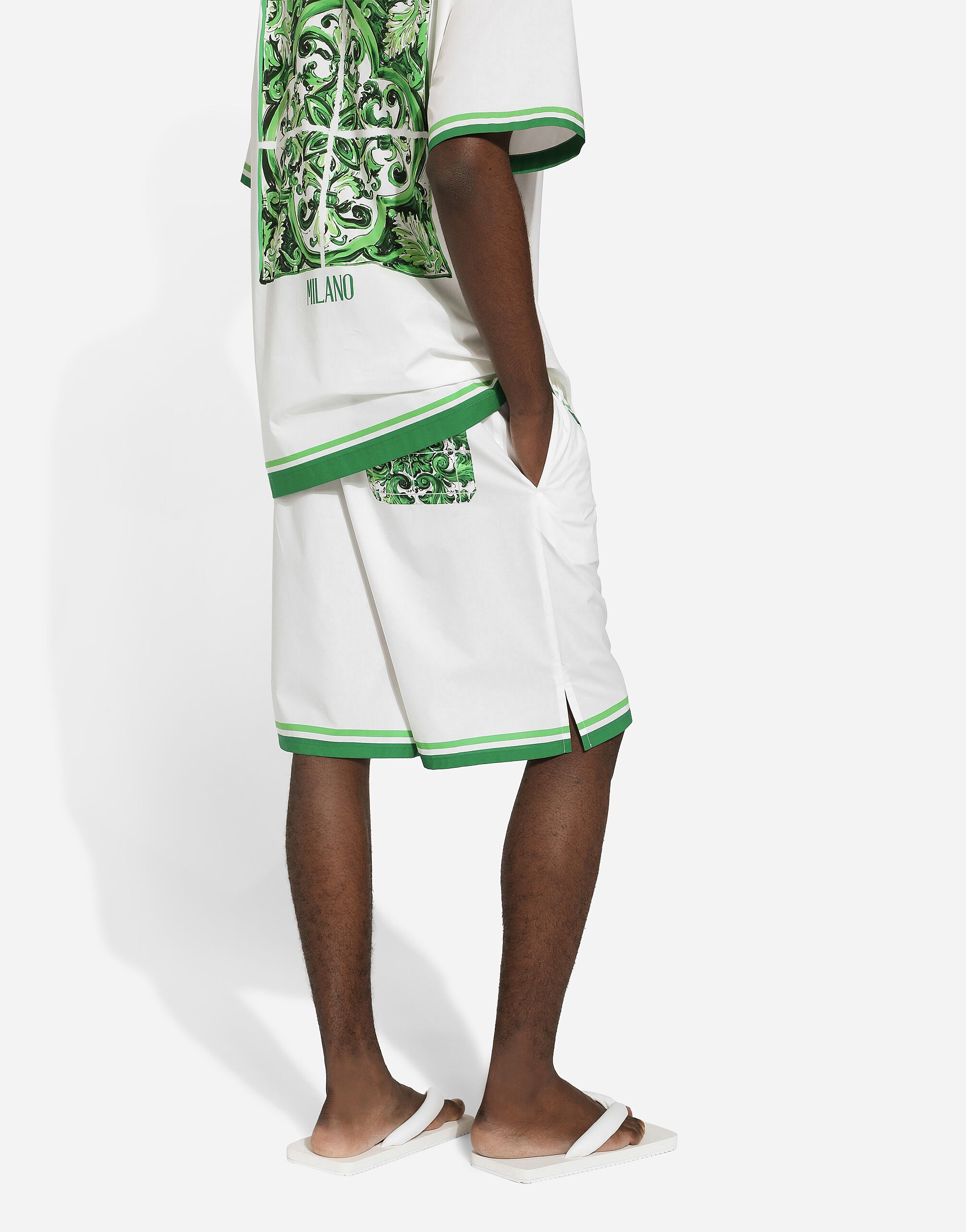 Poplin jogging shorts with majolica print - 4