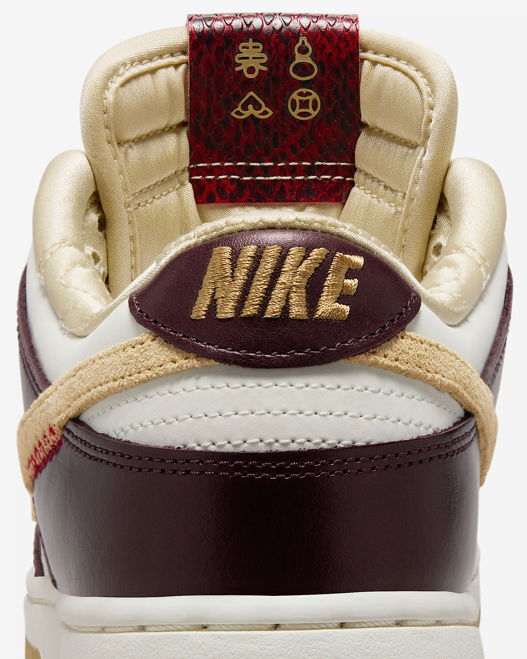 Nike Dunk Low LX Women's Shoes - 9
