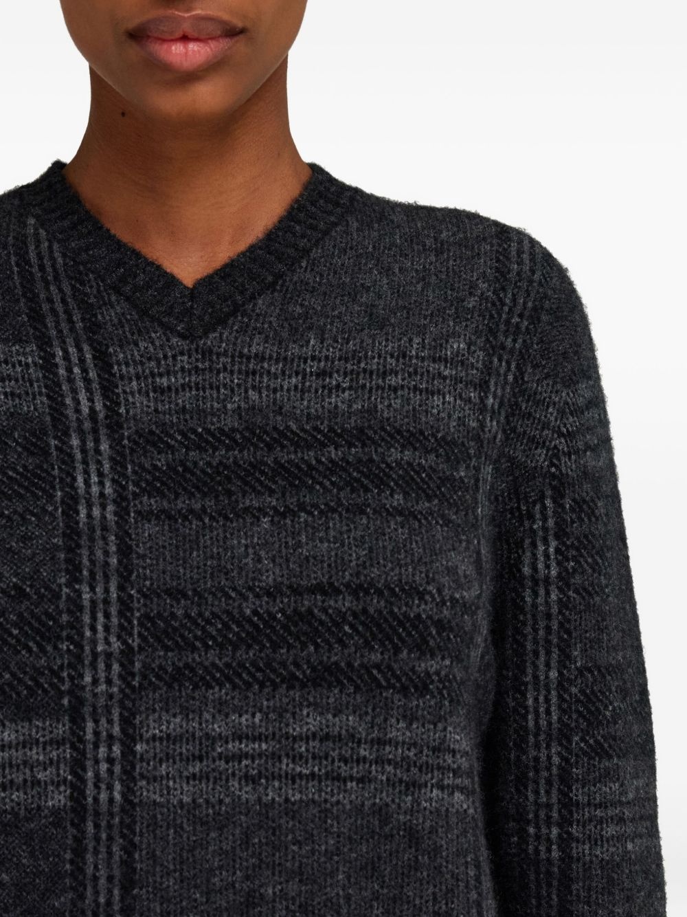 V-neck jumper - 5