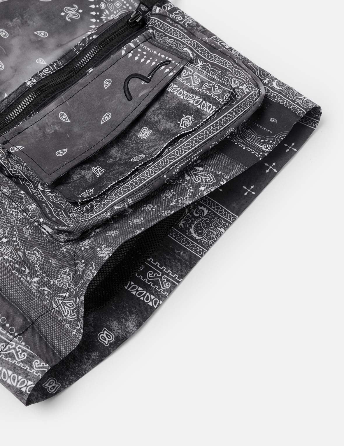 Allover Paisley Print Relax Fit Cargo Shorts - 6