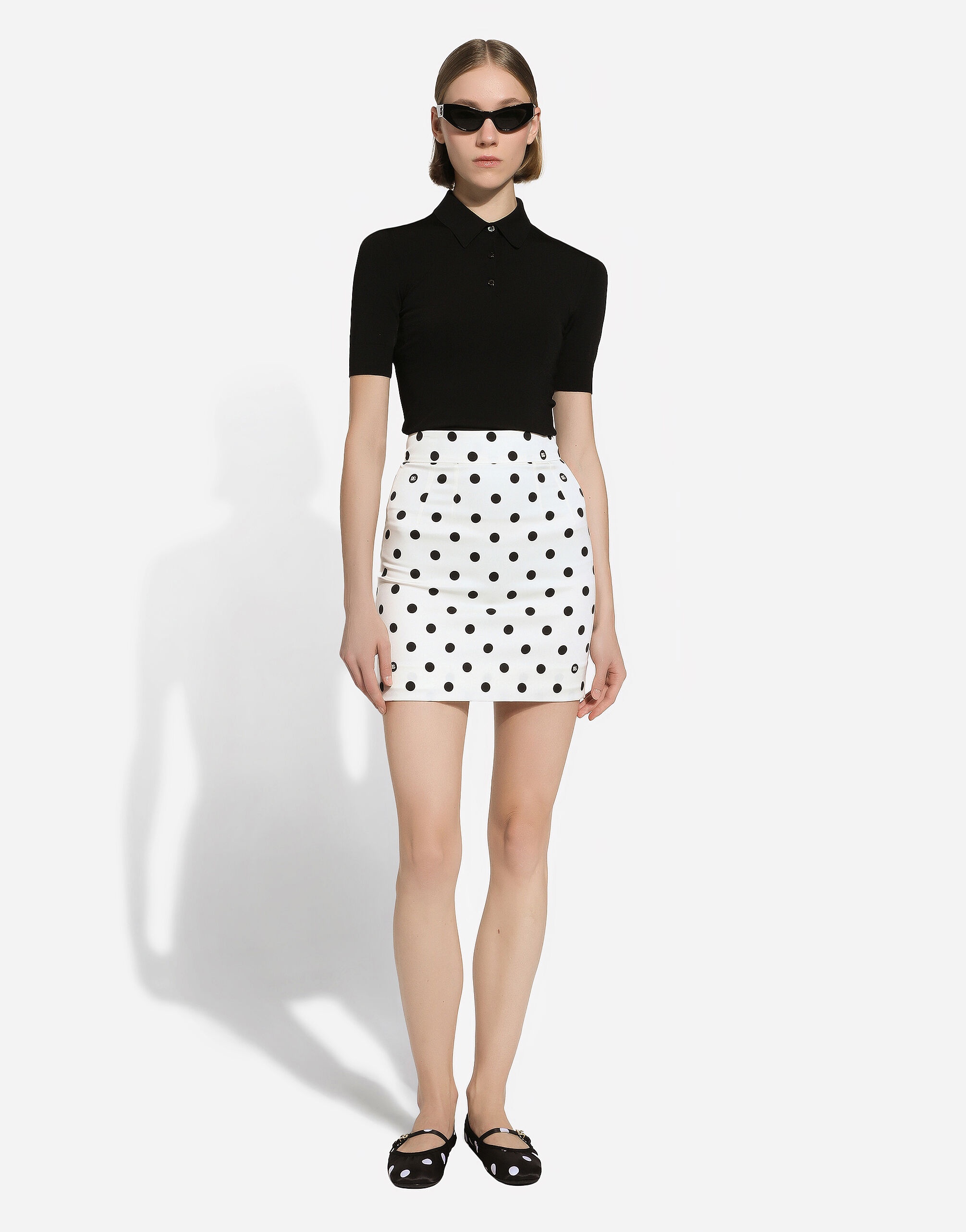 Short charmeuse skirt with polka-dot print - 2