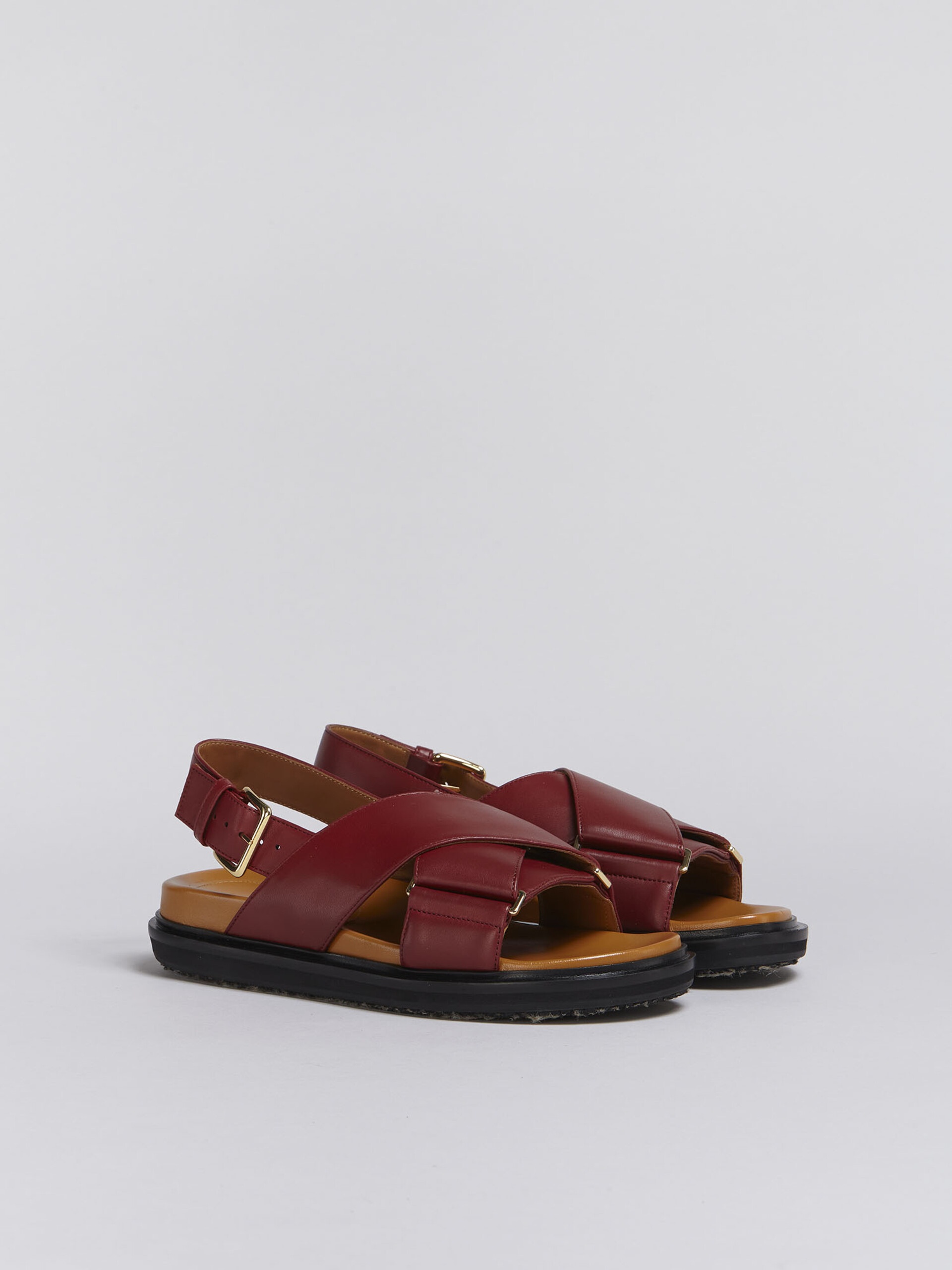 RED LEATHER FUSSBETT - 2