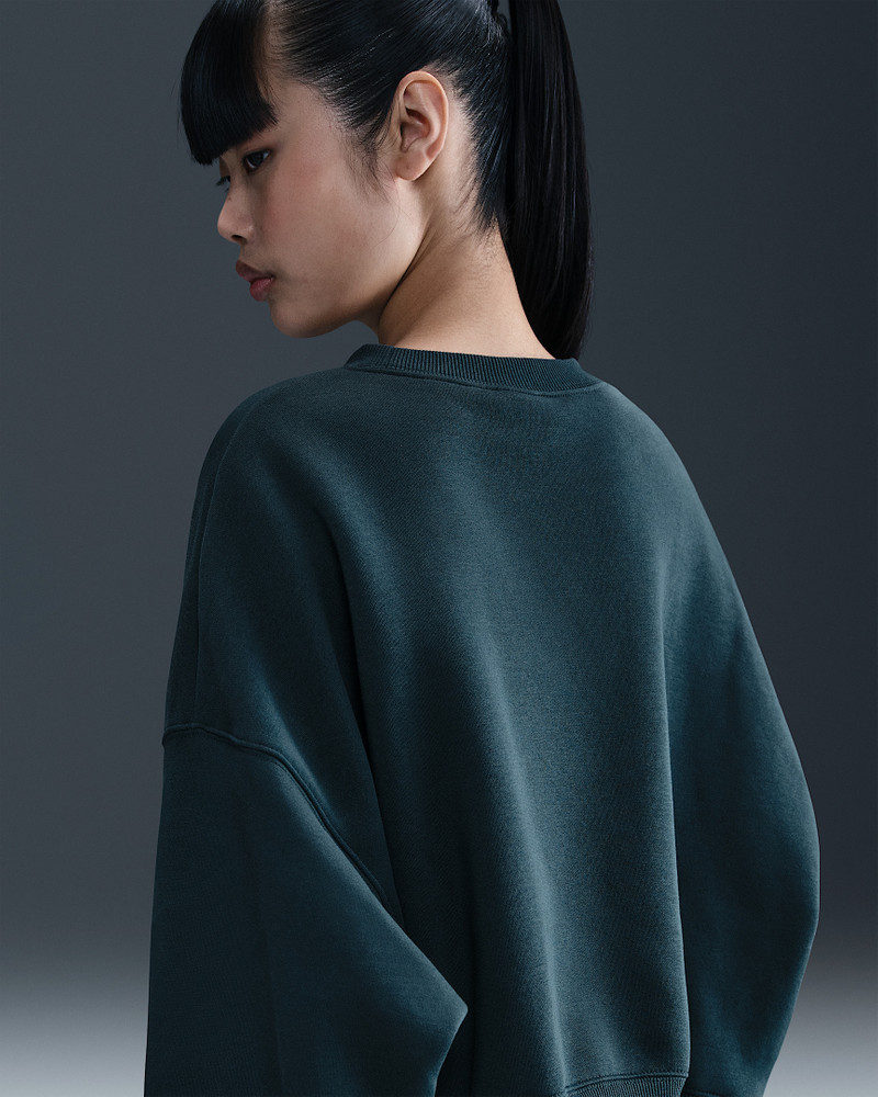 Nike Nike Sportswear Phoenix Fleece Women's Oversized Crew-Neck Sweatshirt outlook