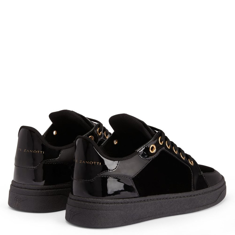 Giuseppe Zanotti Gz94 outlook