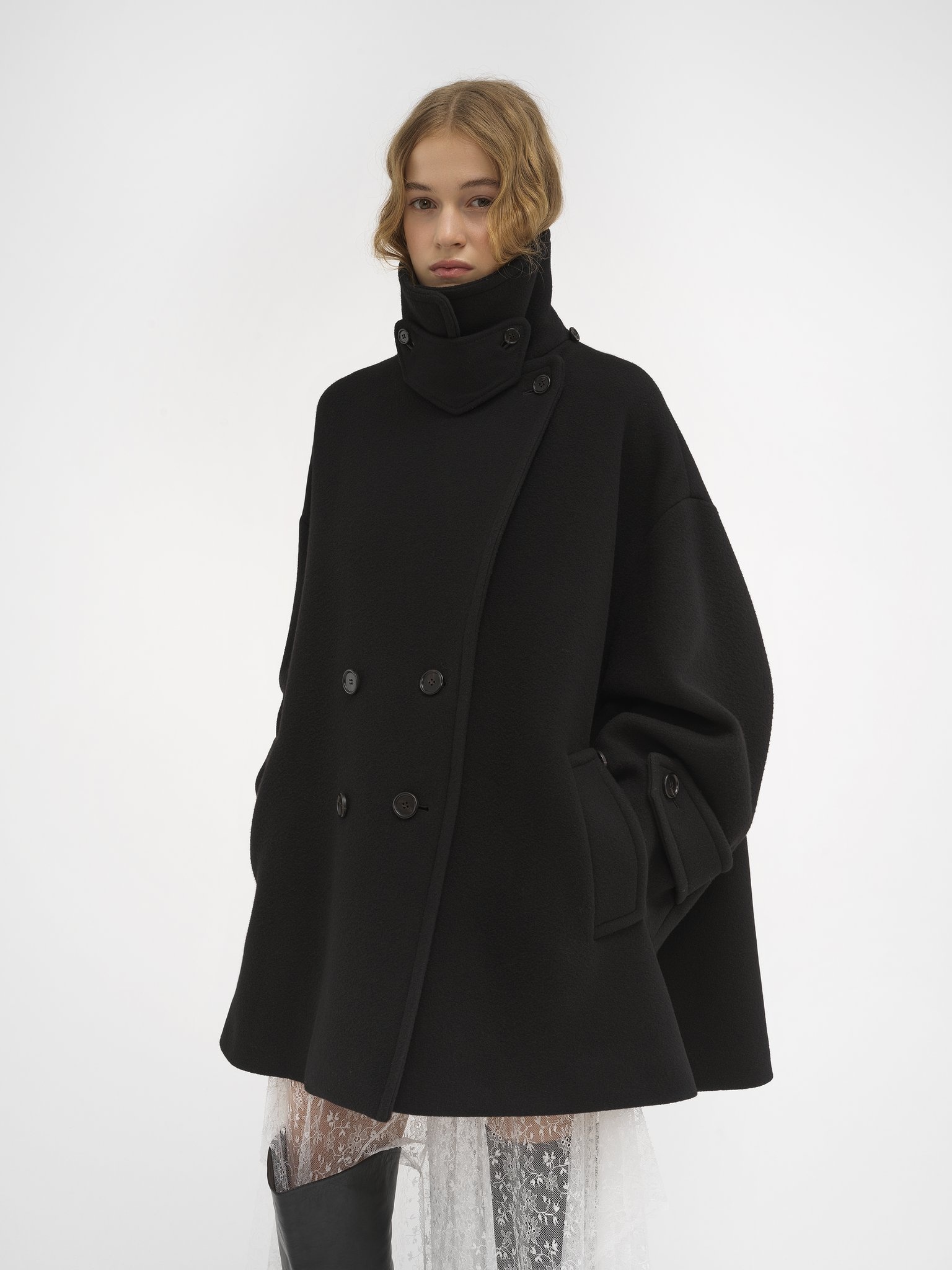 OVERSIZED COAT IN WOOL - 4