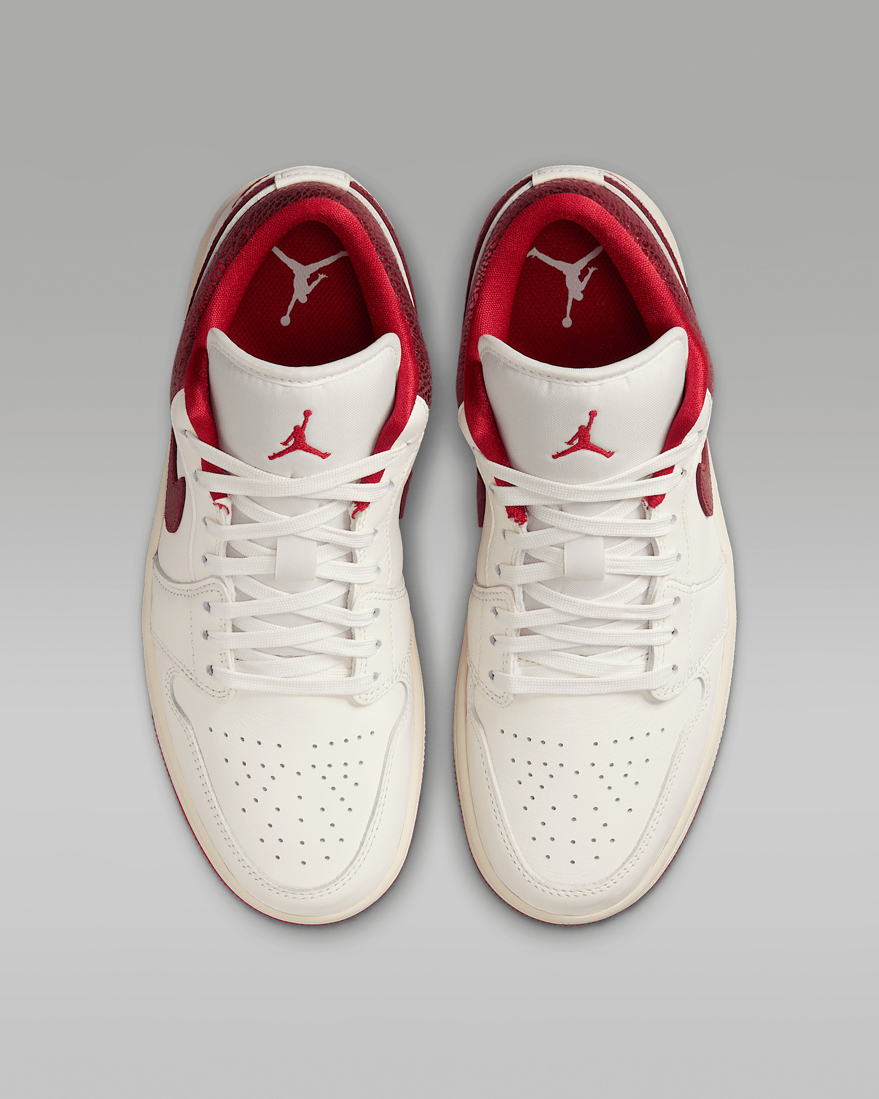 Air Jordan 1 Low SE Women's Shoes - 4