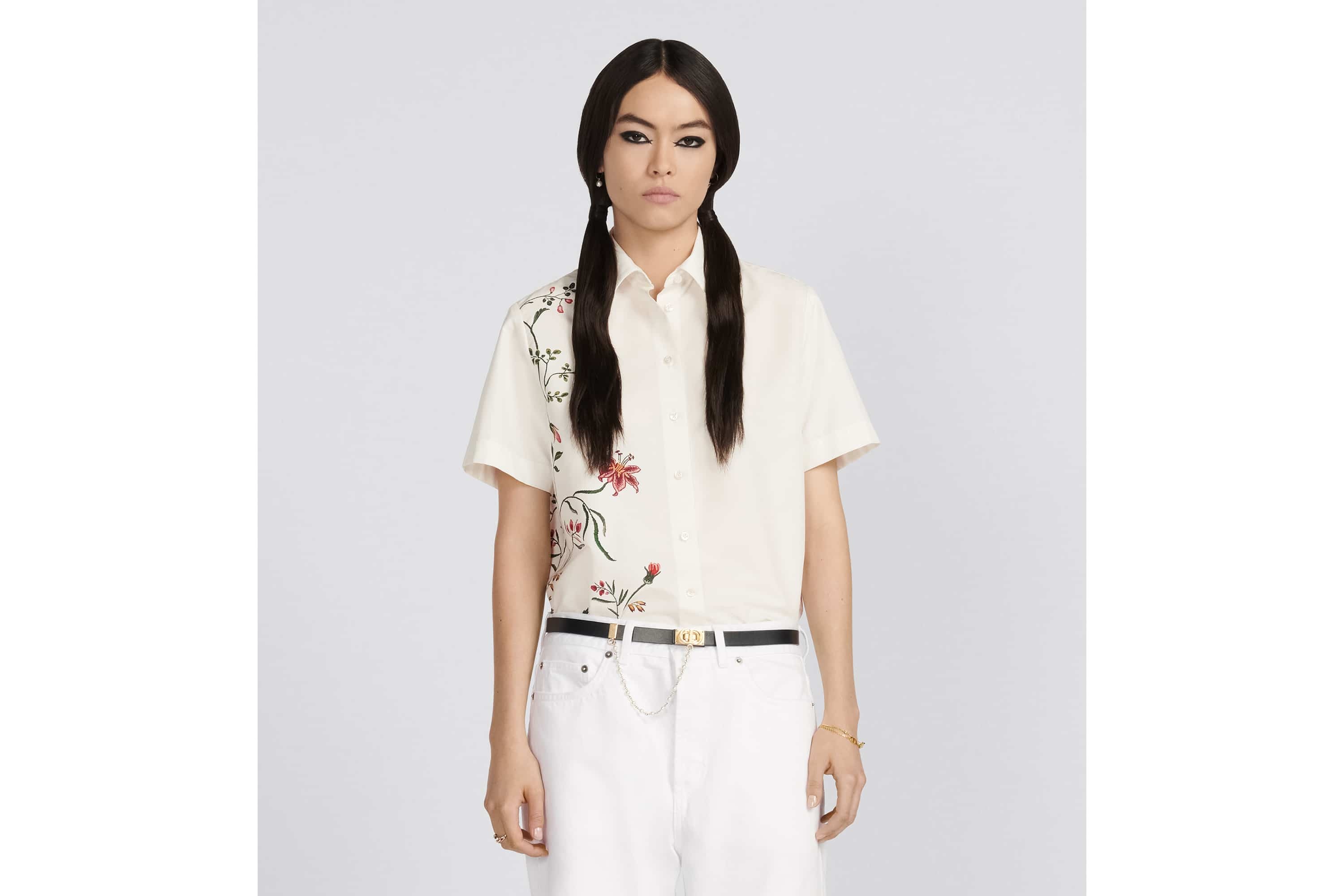 Short Buttoned Blouse - 4