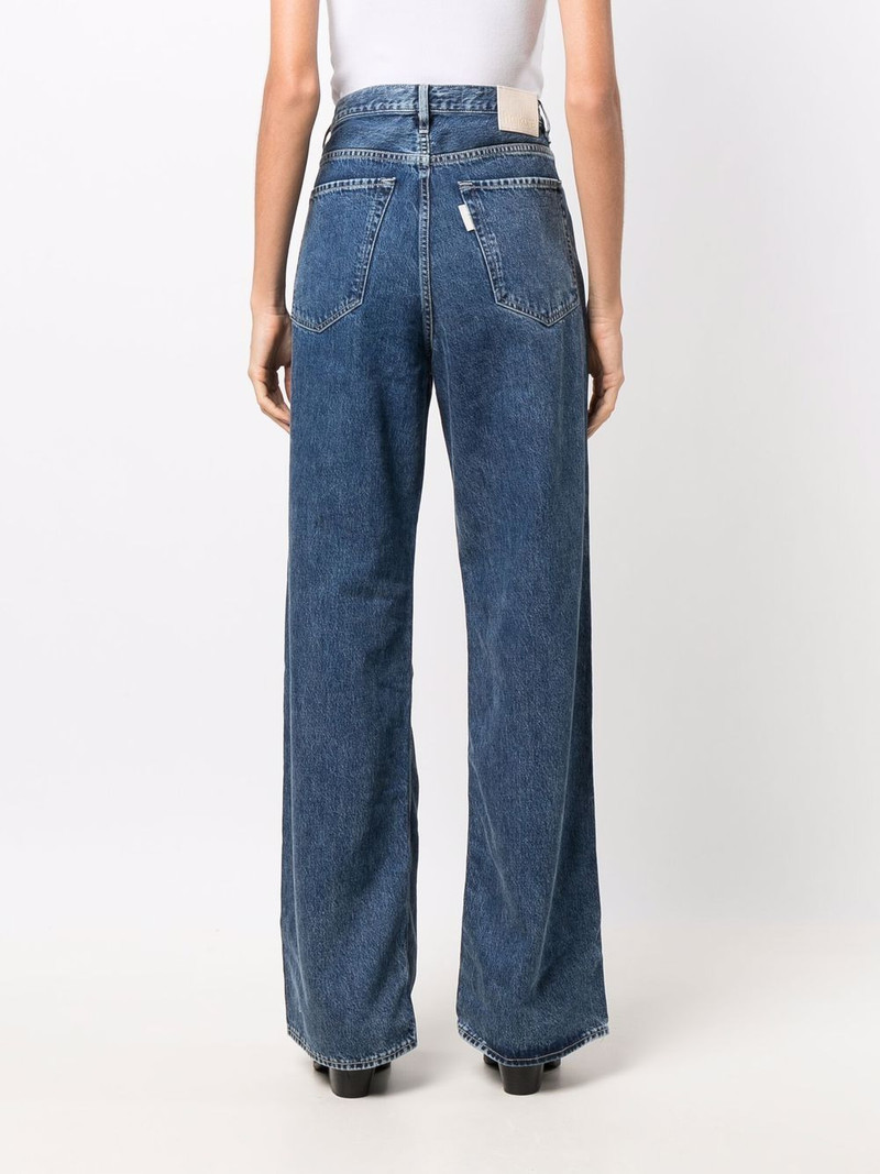 straight-leg jeans 4