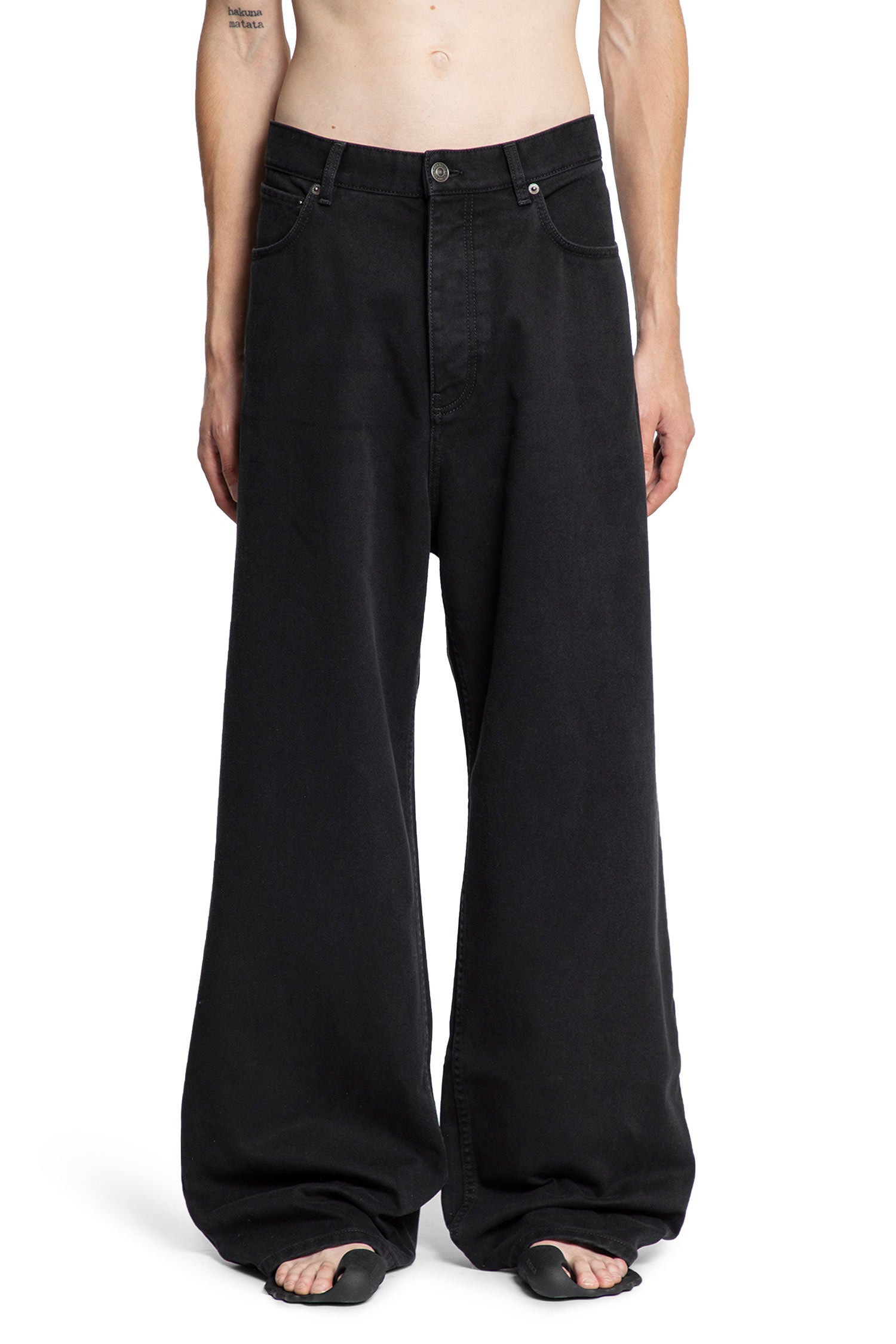 Baggy-Pants-In-Soft-Italian-Denim - 1