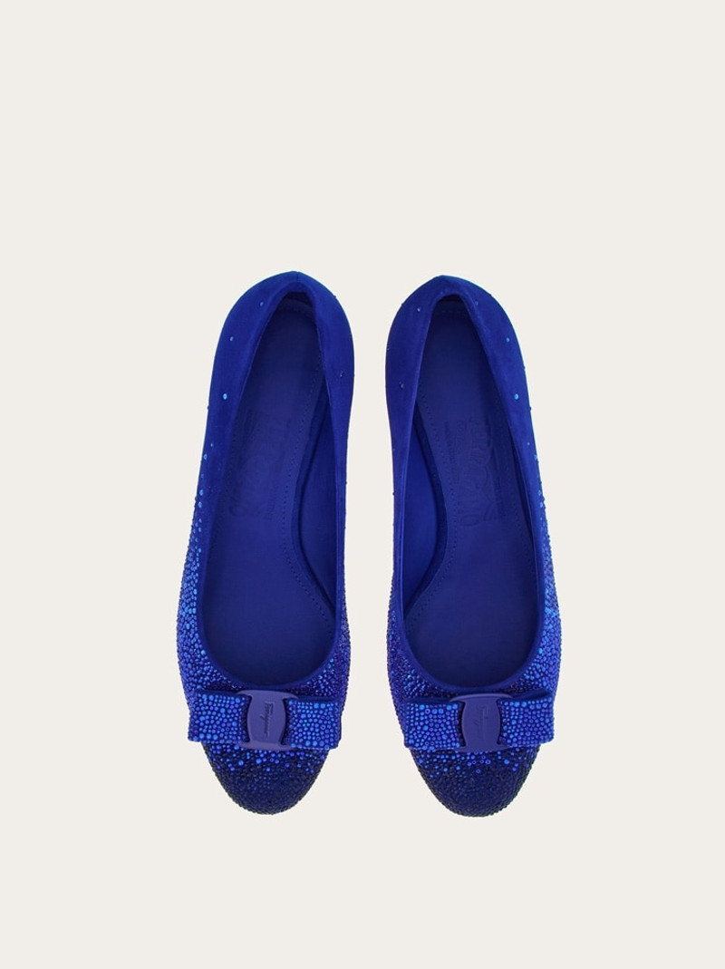 VARA BOW PUMP WITH DÉGRADÉ CRYSTALS 2