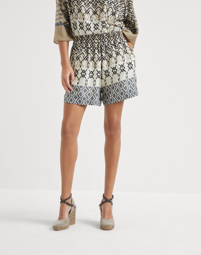 Silk ethnic print pongée baggy shorts - 1