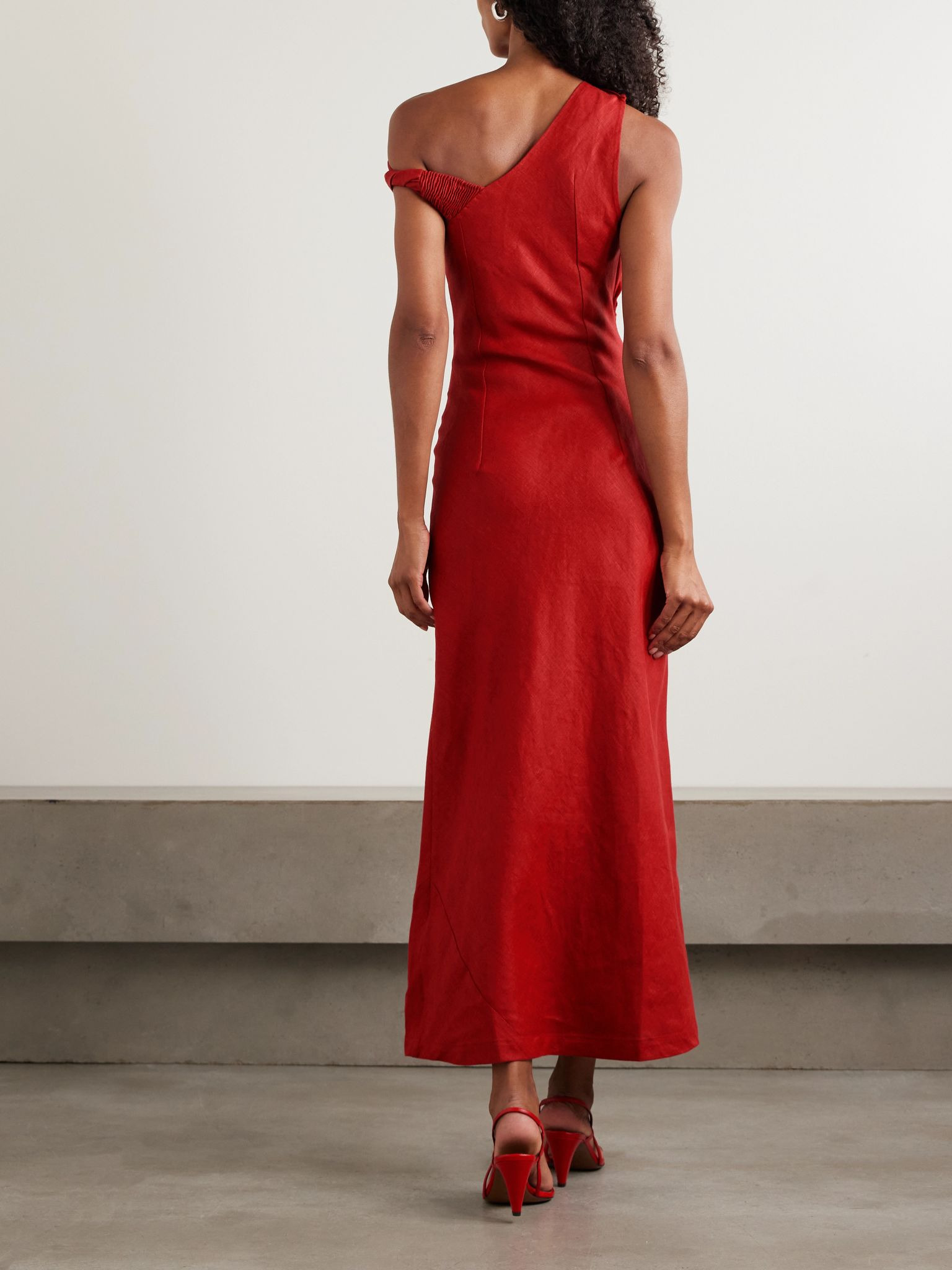 Suis off-the-shoulder draped linen midi dress Red - 3