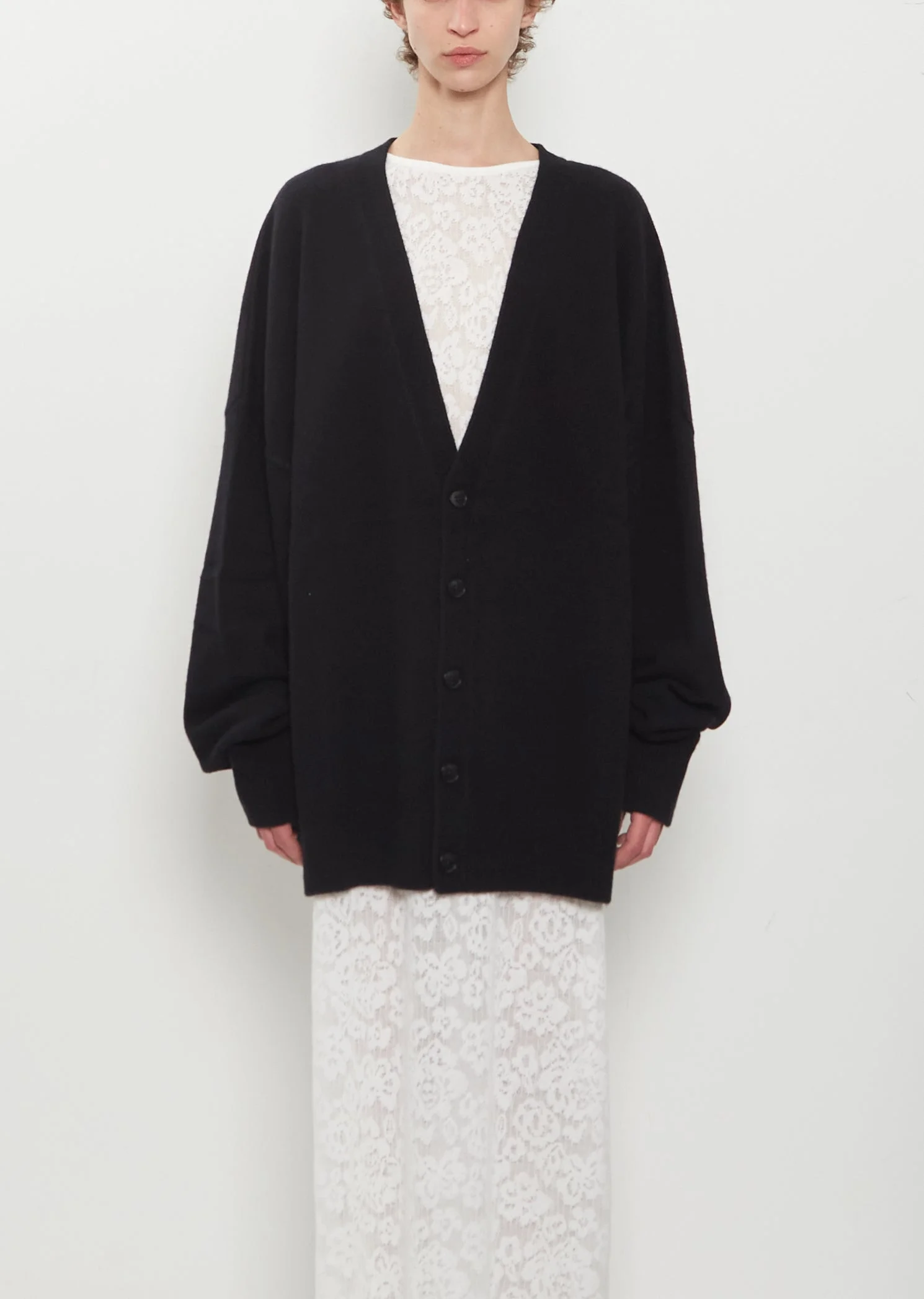 n°517 Simo Cashmere V-Neck Cardigan — Raven - 1